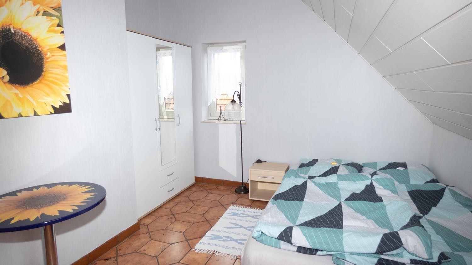 Grosse-Ferienwohnung-ueber-2-Etagen-bei-Frankfurt