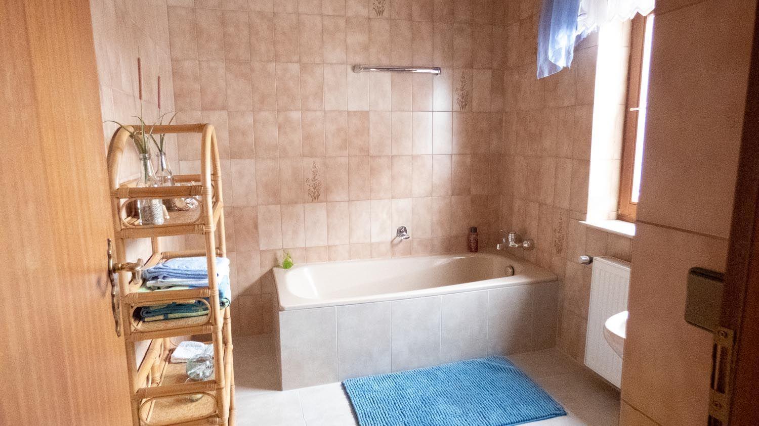 Grosse-Ferienwohnung-ueber-2-Etagen-bei-Frankfurt
