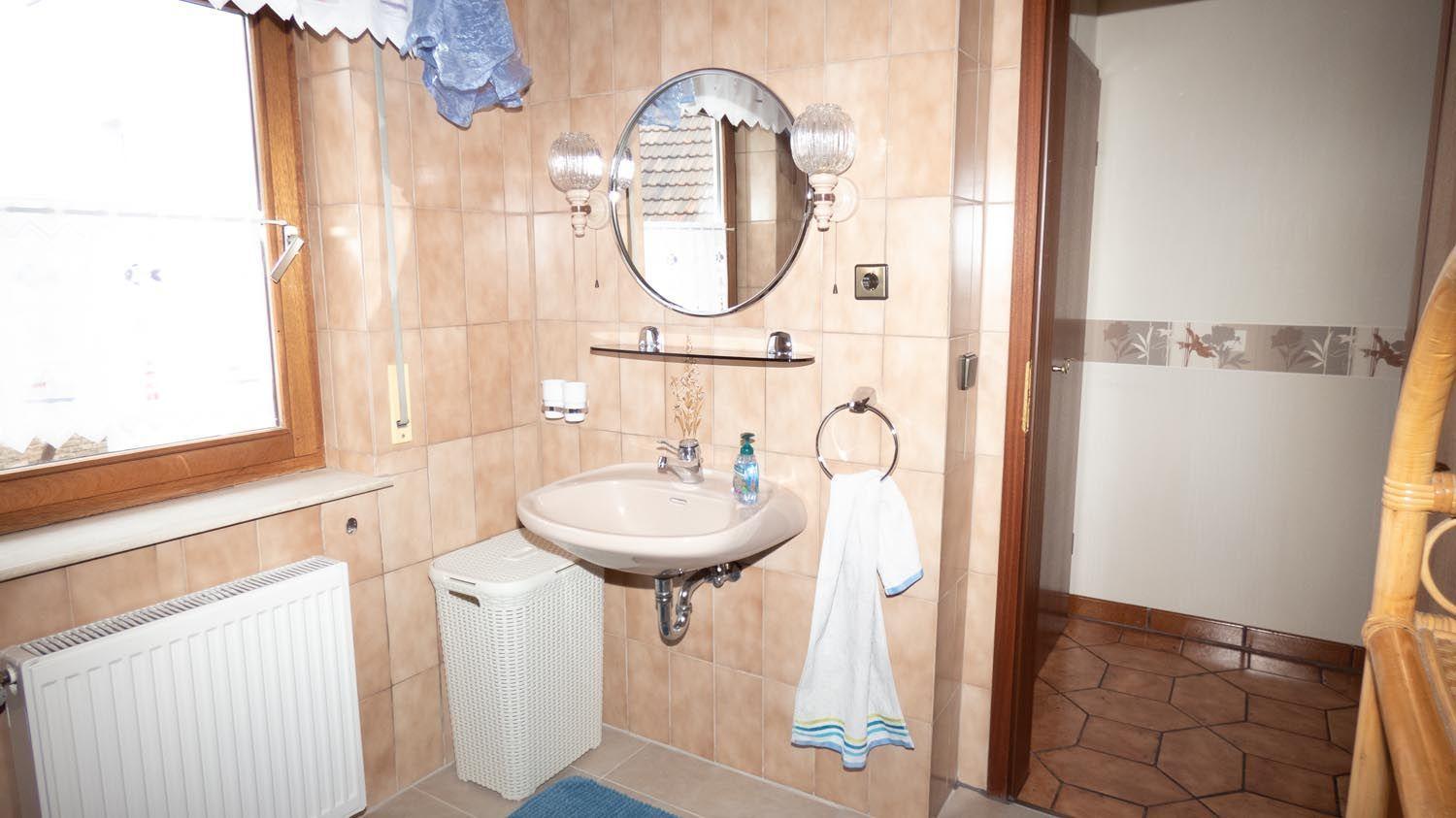 Grosse-Ferienwohnung-ueber-2-Etagen-bei-Frankfurt