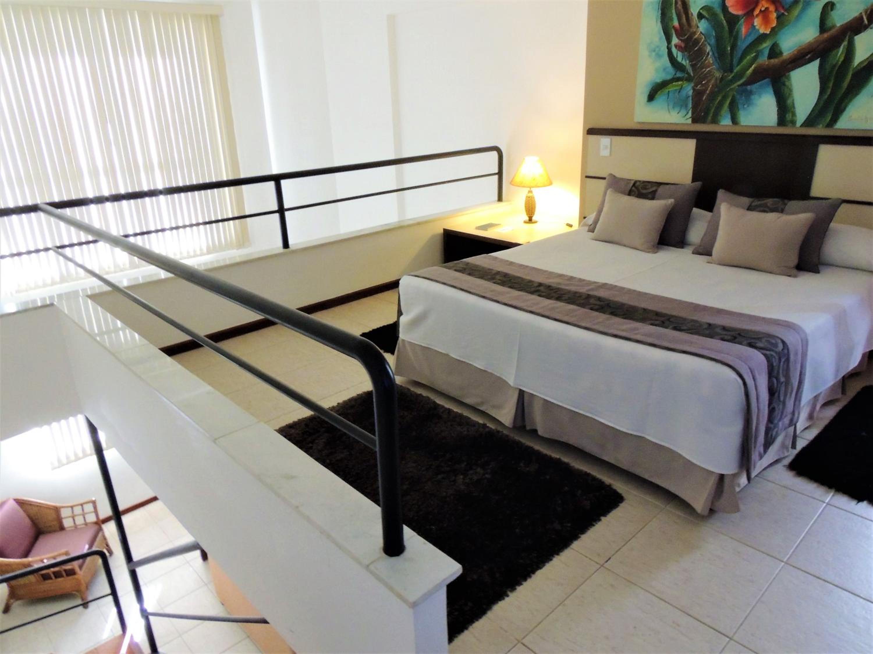 Mondrian Suite Hotel