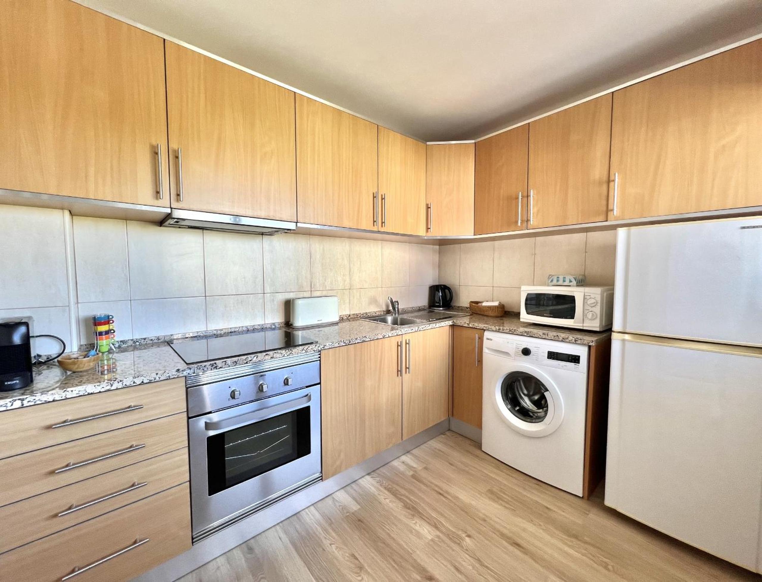 Porto Marina - City center by HD PROPERTIES view 3