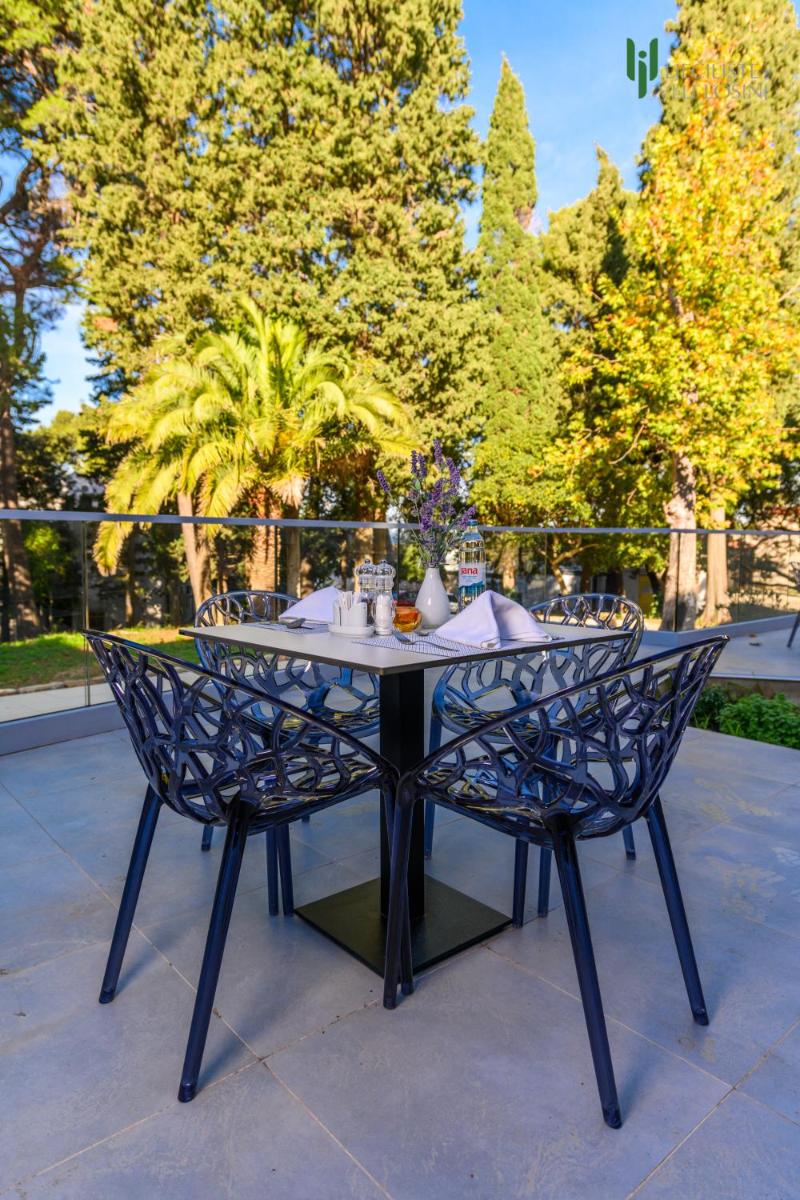 outdoor BBQ area