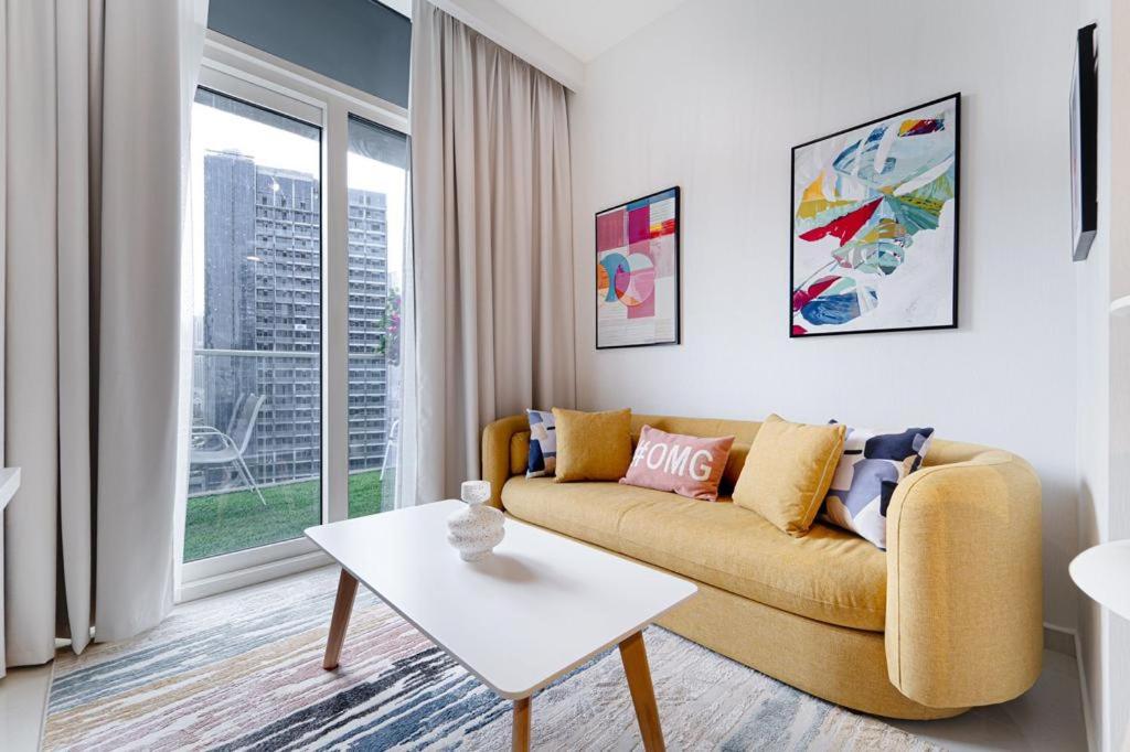 Cozy one bedroom apartment with Burj-Khalifa view