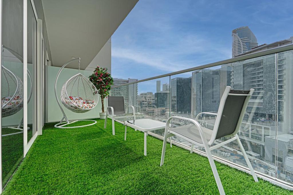 Cozy one bedroom apartment with Burj-Khalifa view