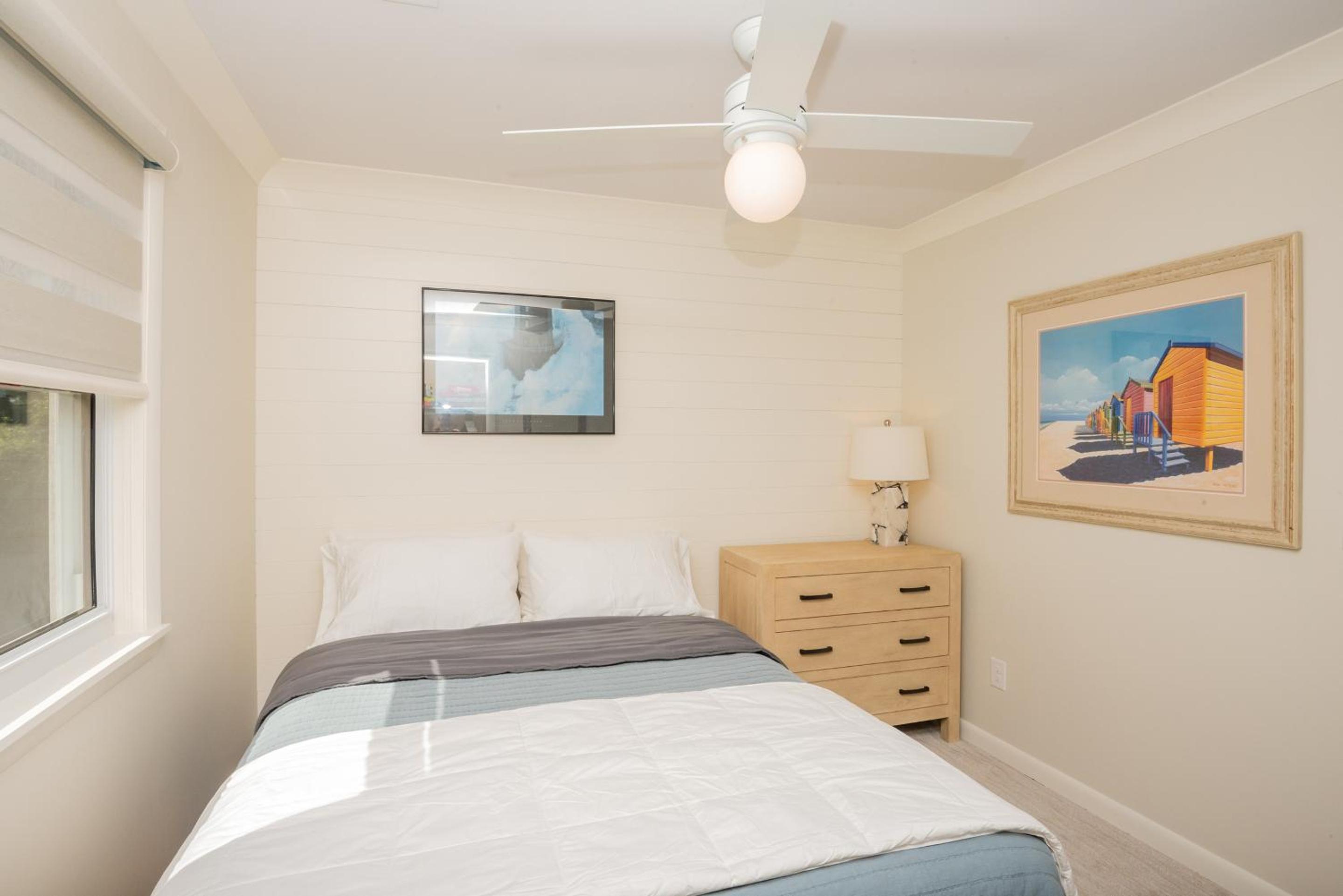 Wingspan by Oak Island Accommodations view 5