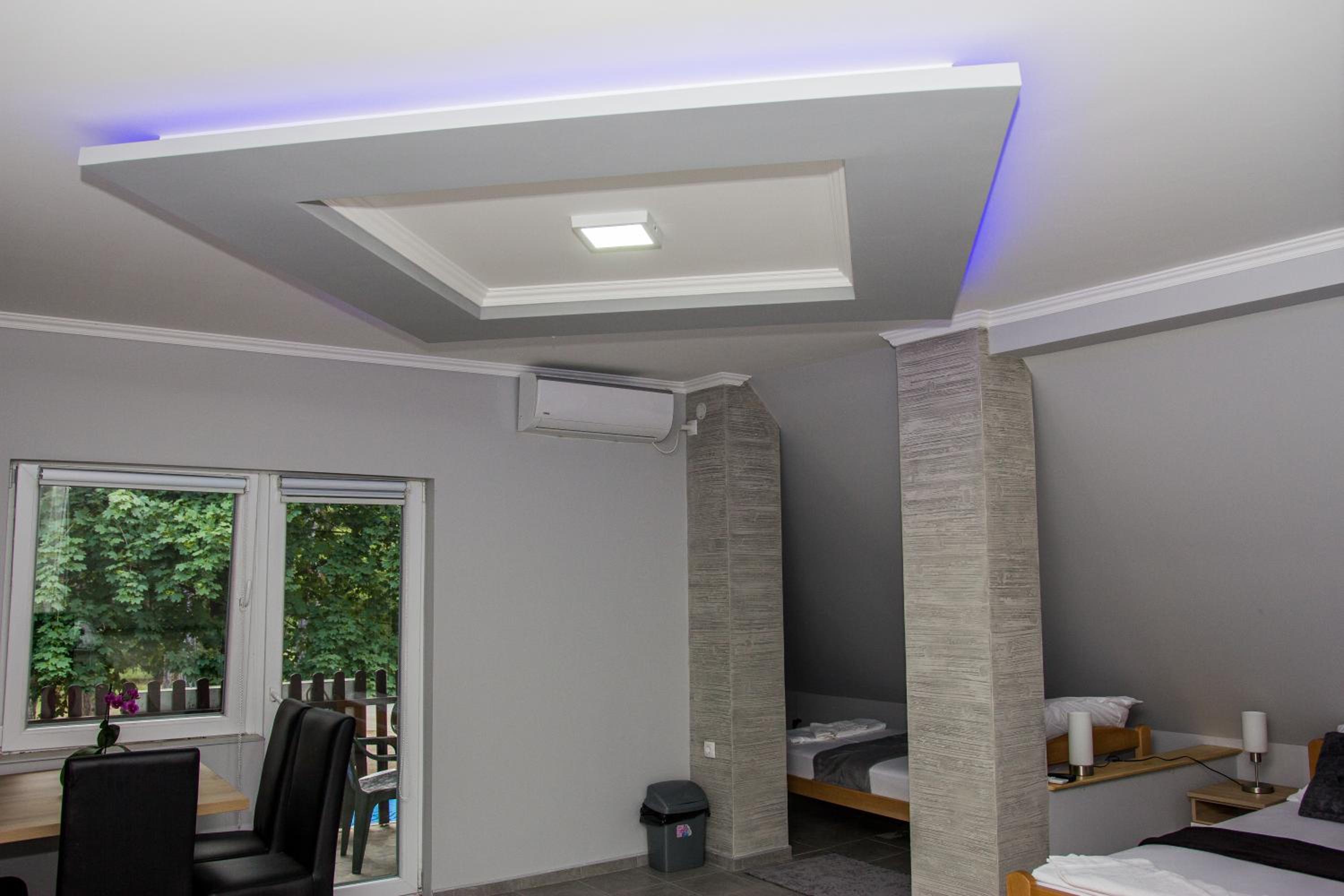Feher Akac Guest House