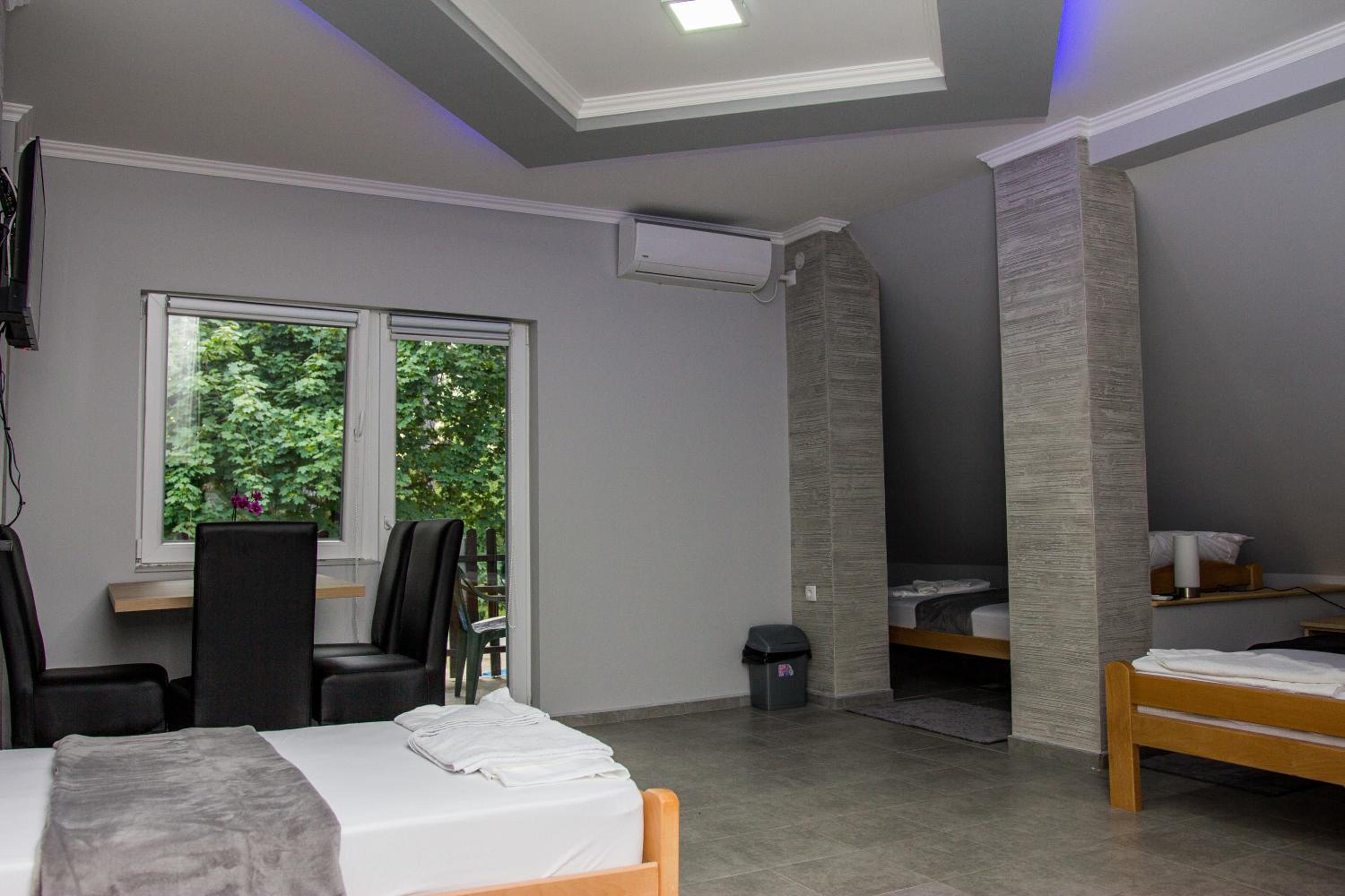 Feher Akac Guest House