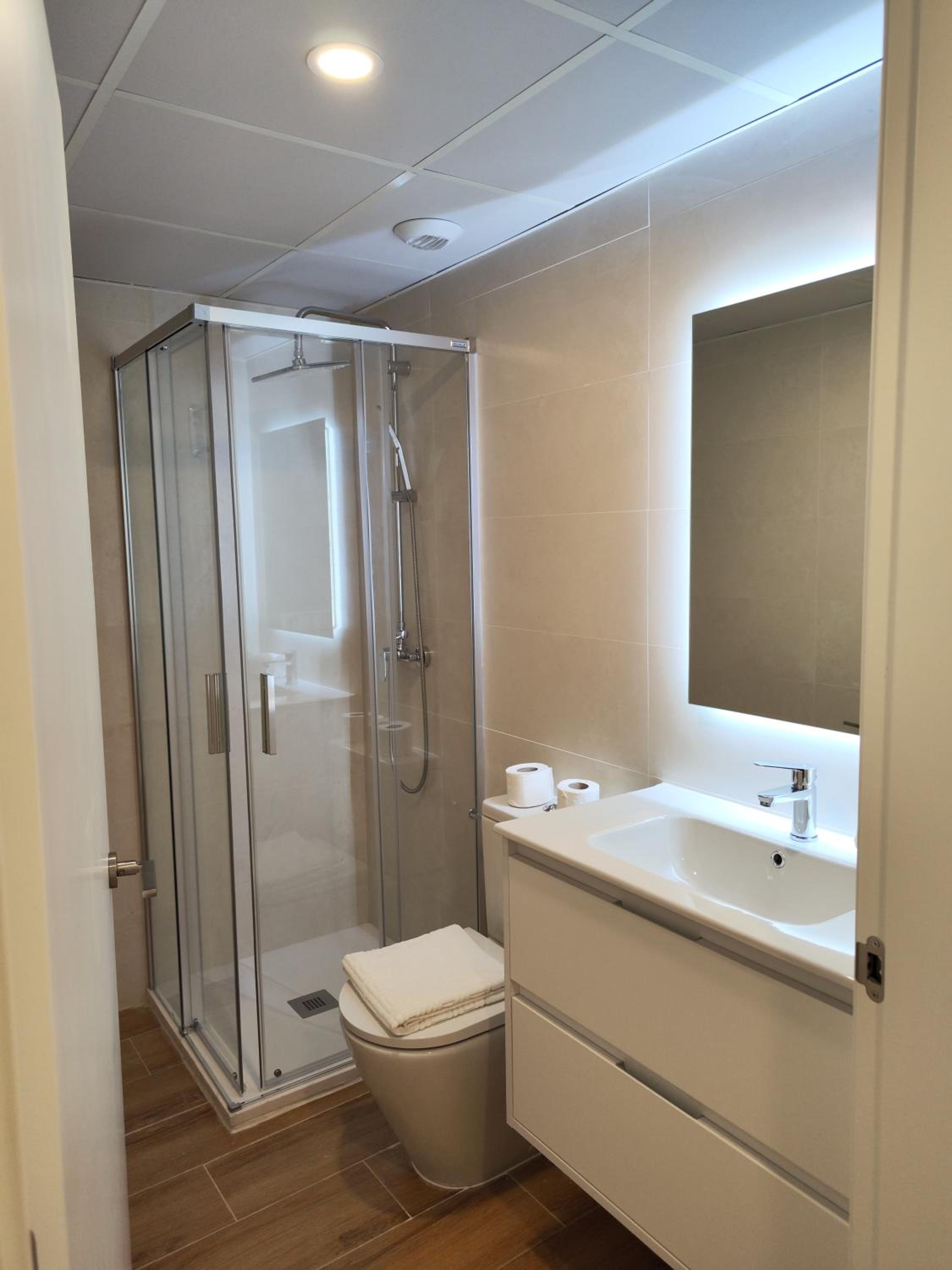 Photo 33