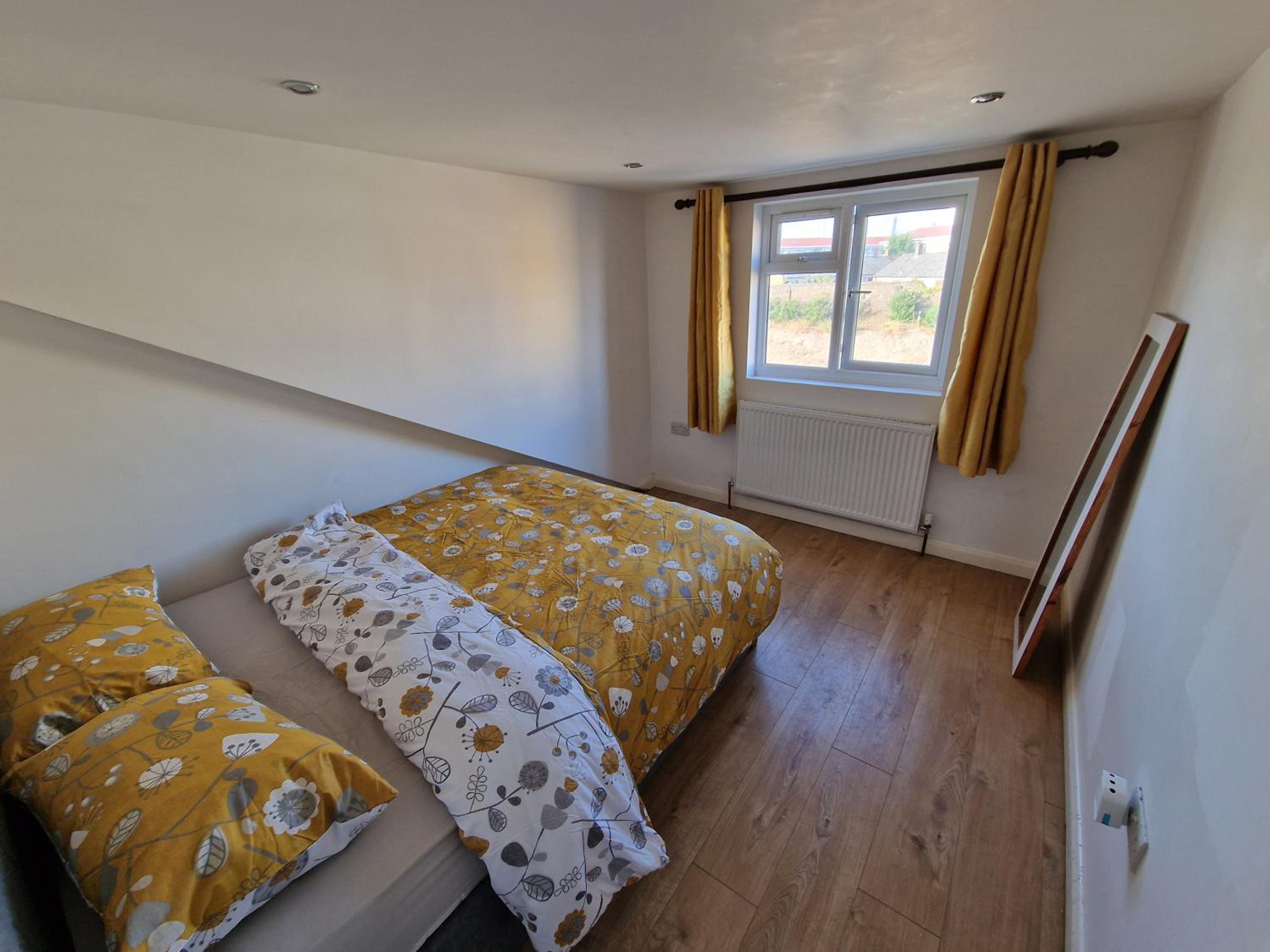 Mile End Budget Guesthouse view 5