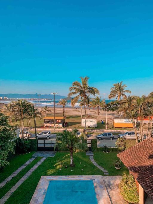 Casa Frente ao Mar até 20 pessoas praia do Indaiá