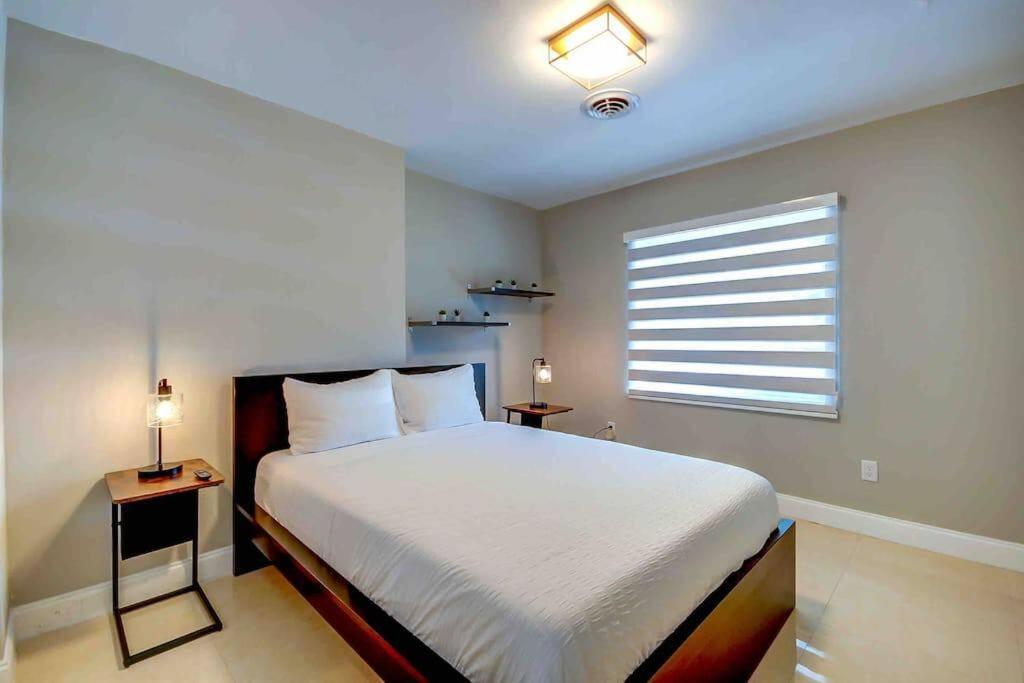 Grand Home Jacuzzi, Heated Pool, Games, BB Court L20