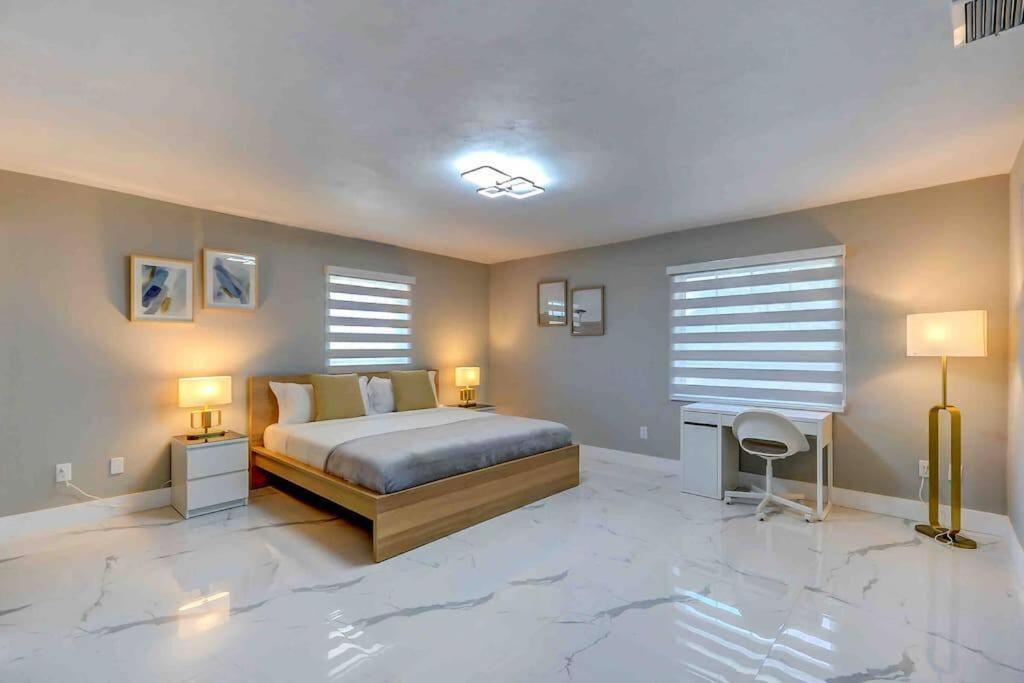 Grand Home Jacuzzi, Heated Pool, Games, BB Court L20