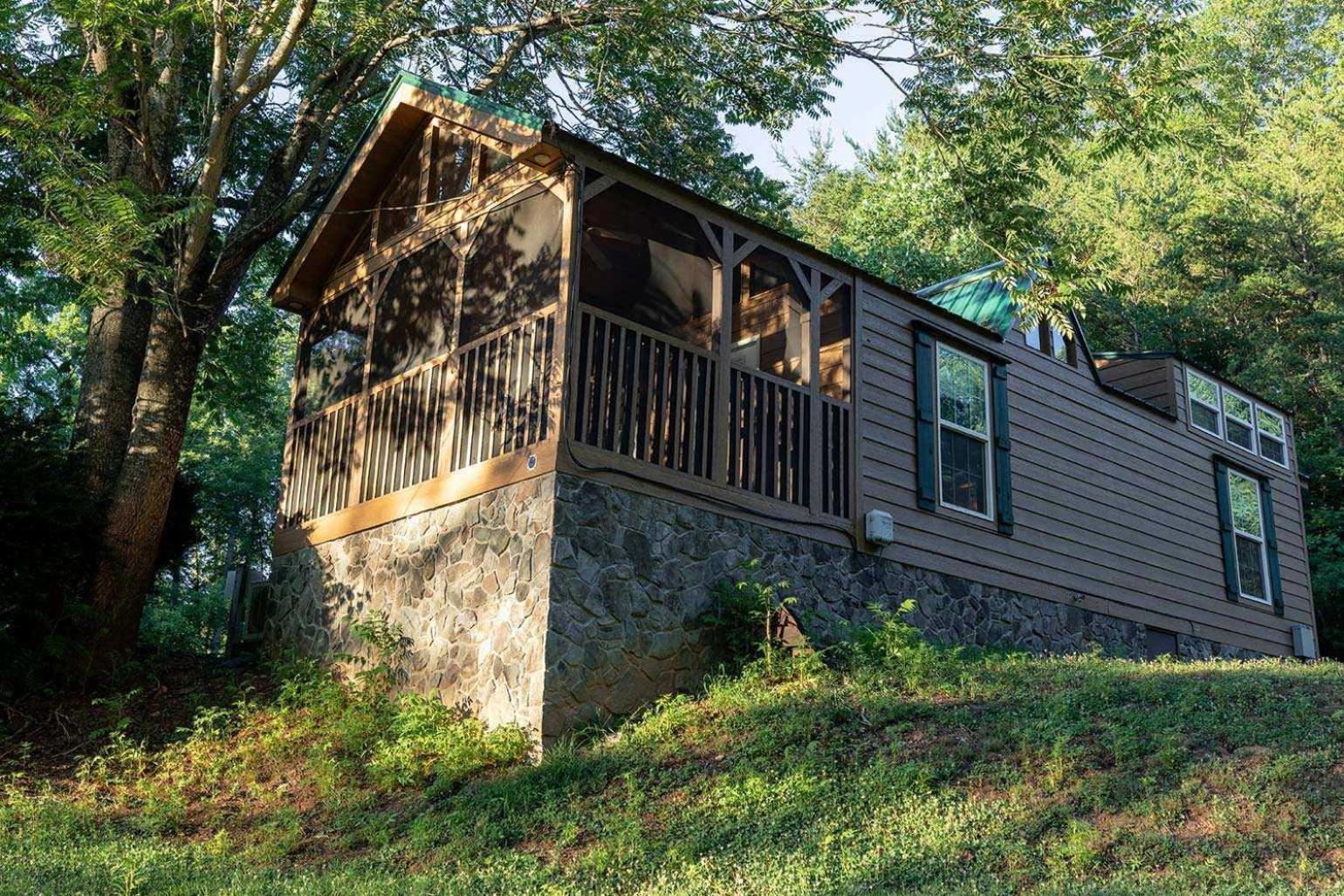 Halesford Harbour Resort - Smith Mountain Lake