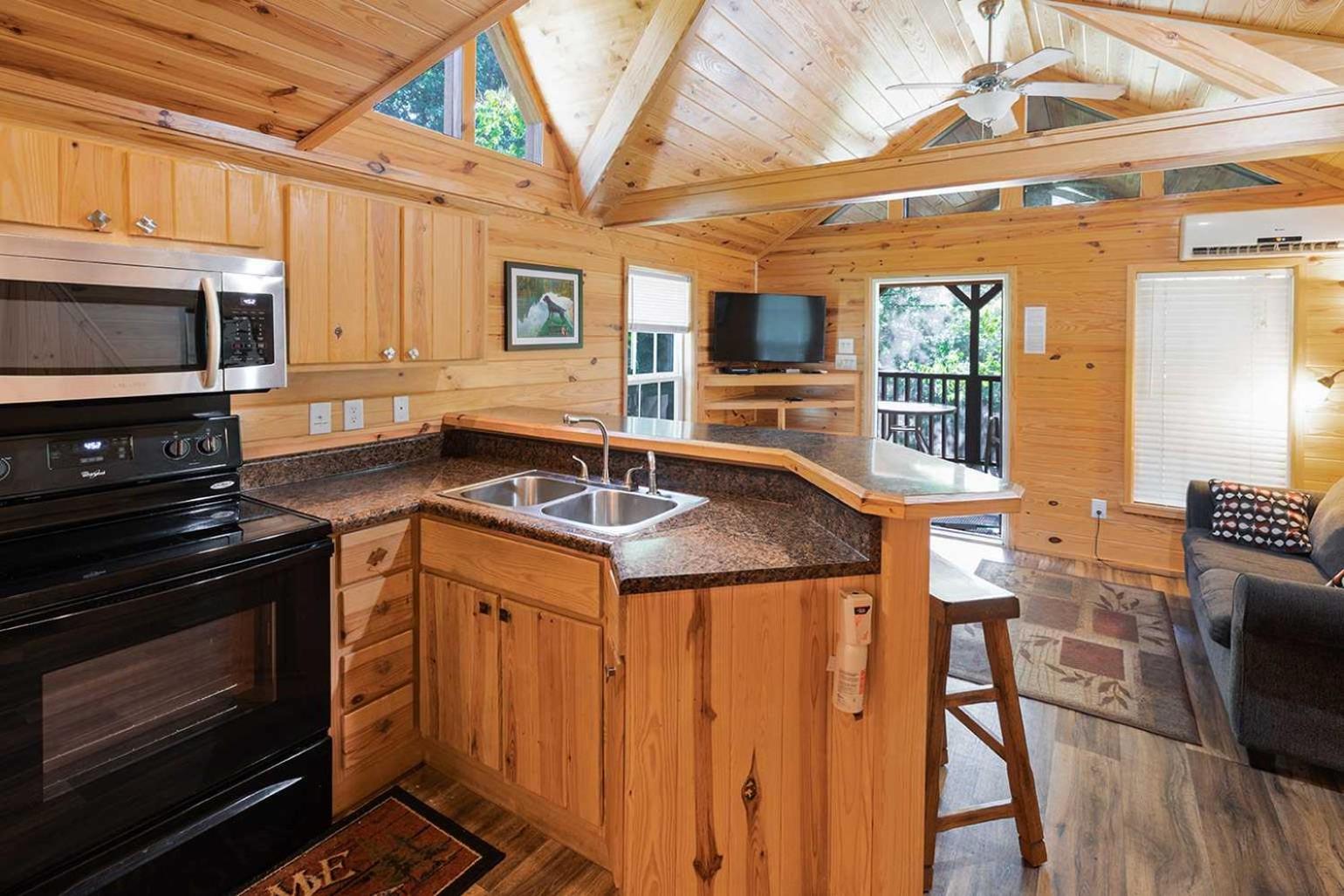 Halesford Harbour Resort - Smith Mountain Lake