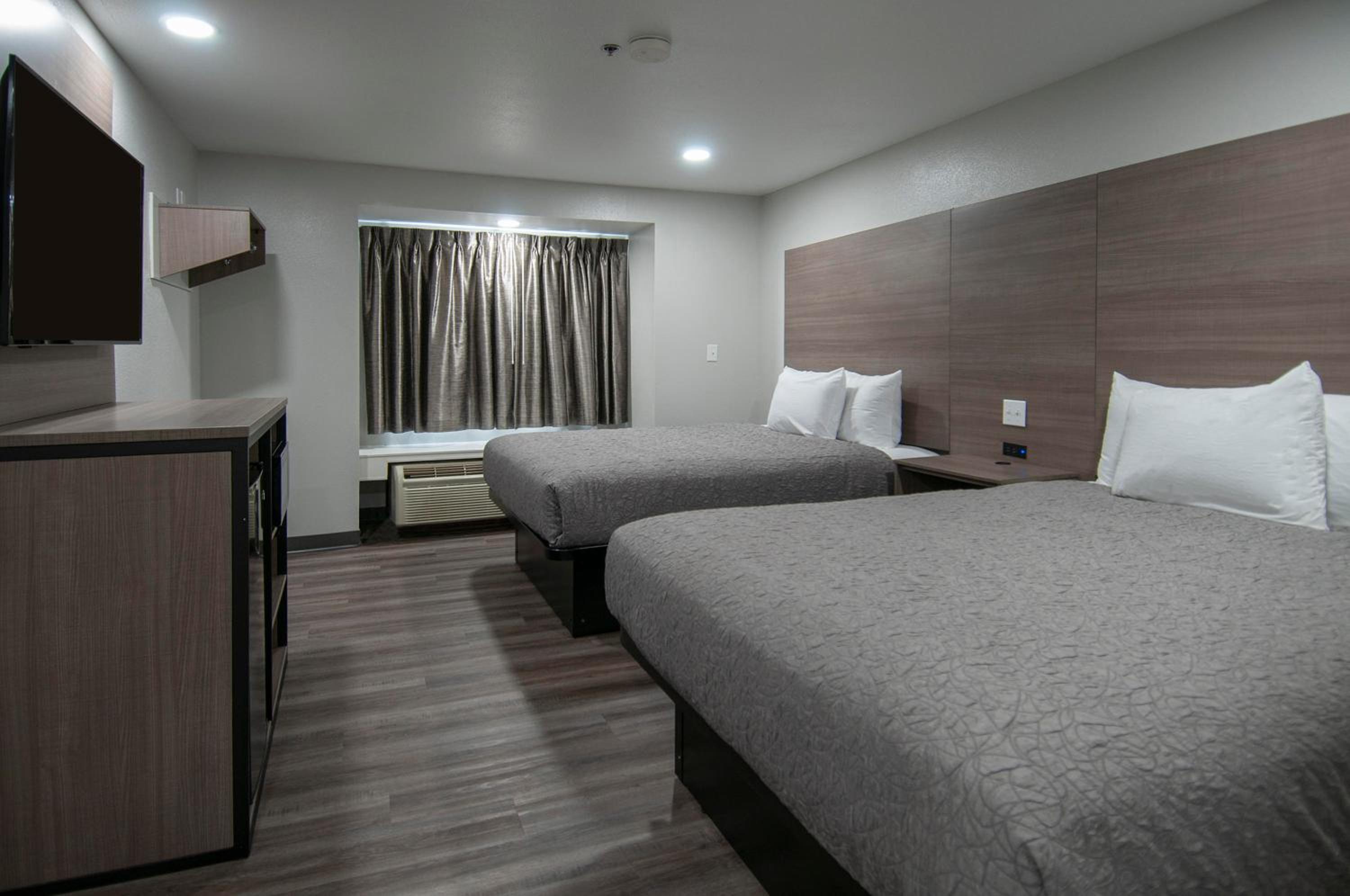 Lake Charles Vacations - Americas Best Value Inn and Suites Lake Charles - Property Image 2