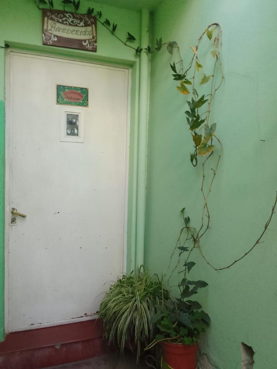 HOSTEL 
