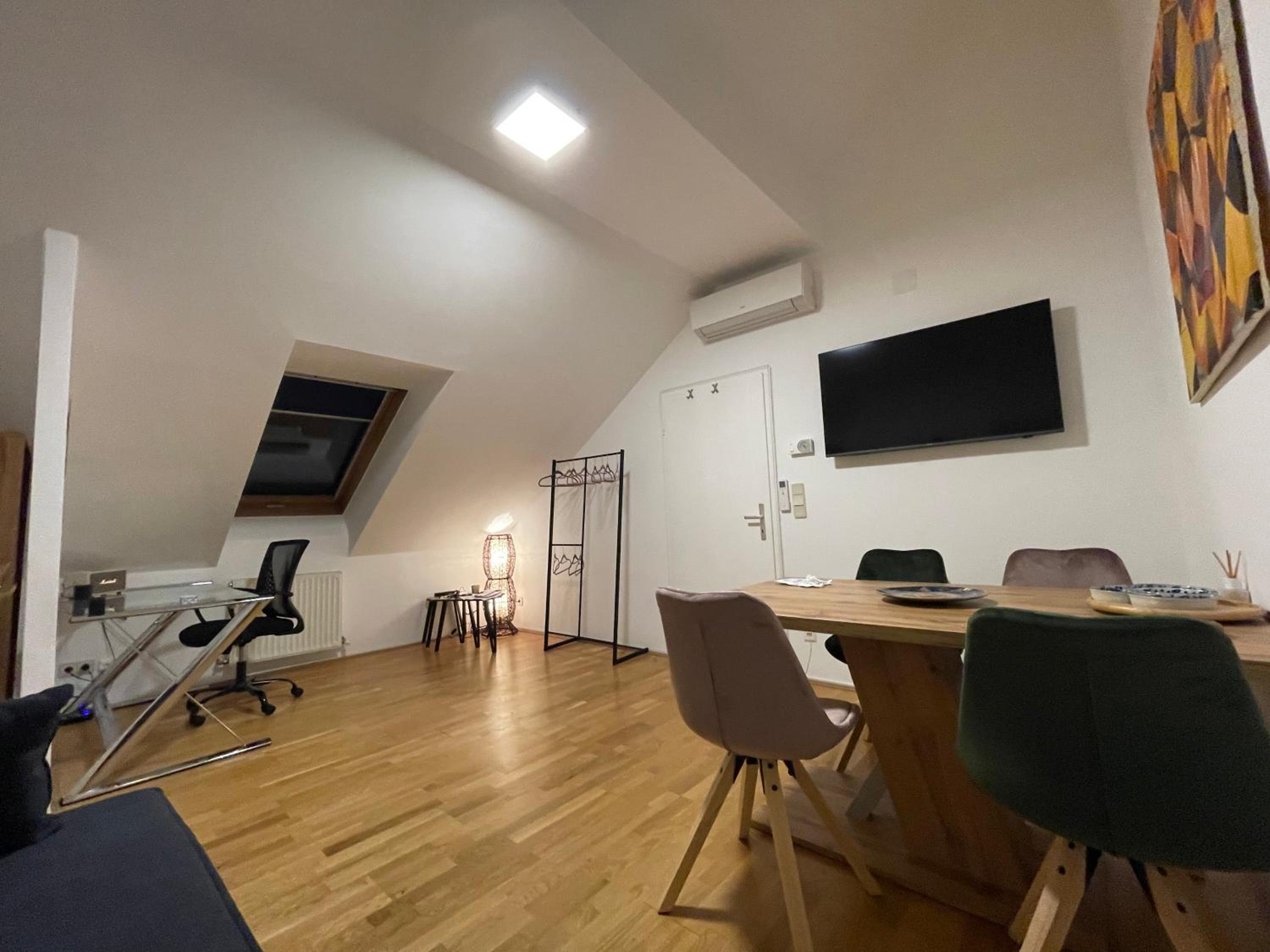Klimatisiertes, Ruhiges Dachgeschoß CityApartment im Zentrum Wiens