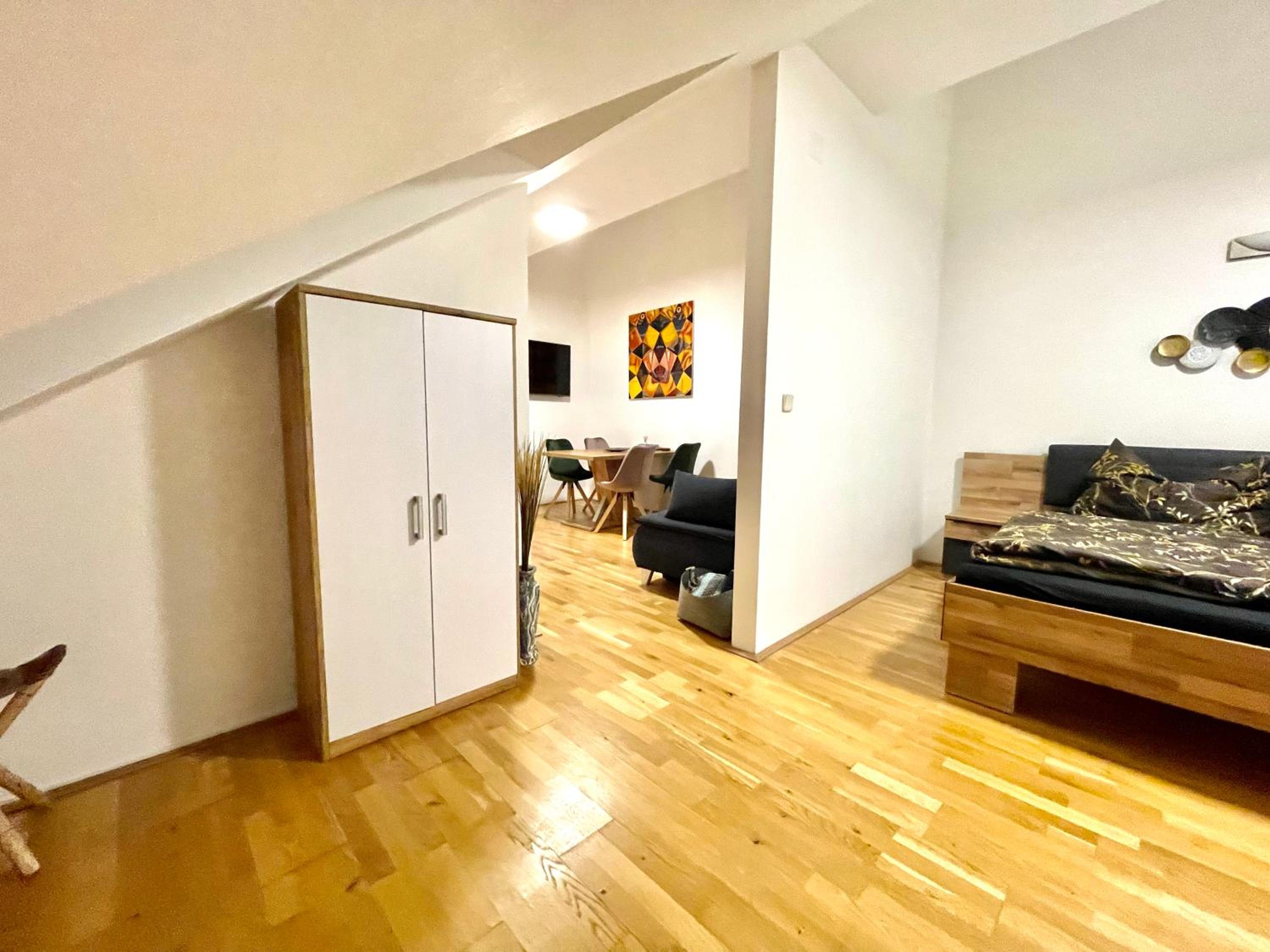 Klimatisiertes, Ruhiges Dachgeschoß CityApartment im Zentrum Wiens