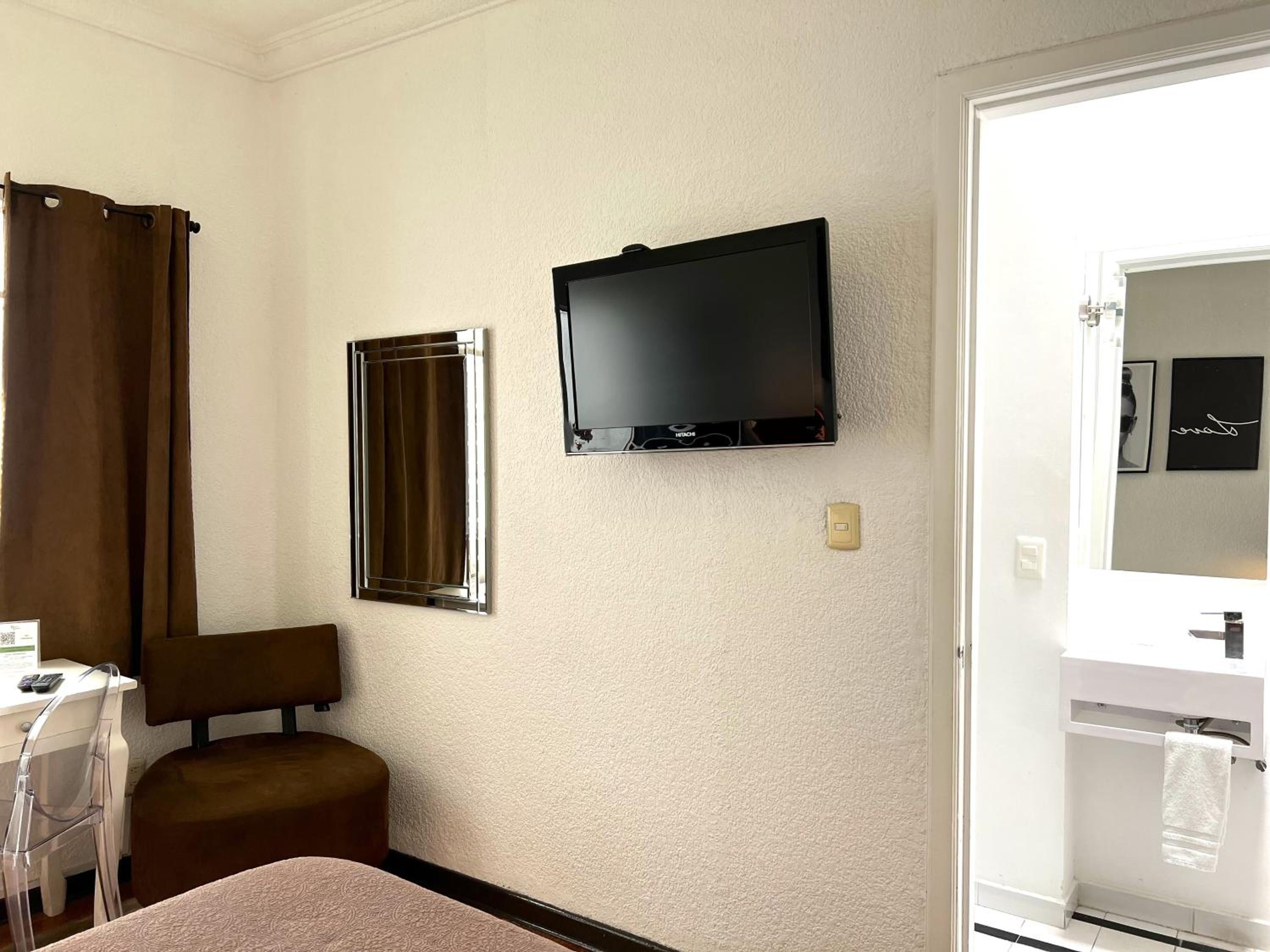 Distrito Condesa Rooms and Studios