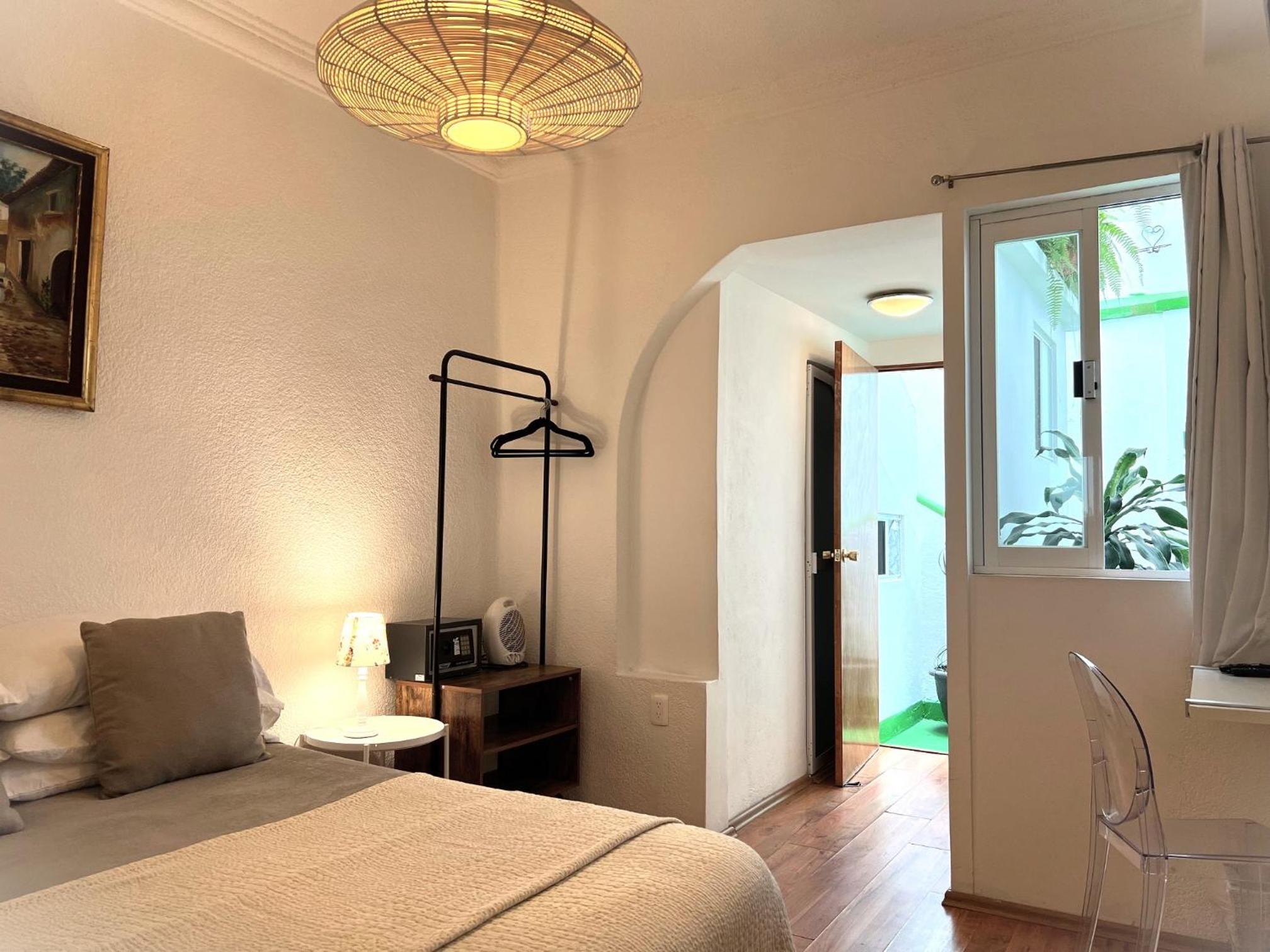 Distrito Condesa Rooms and Studios