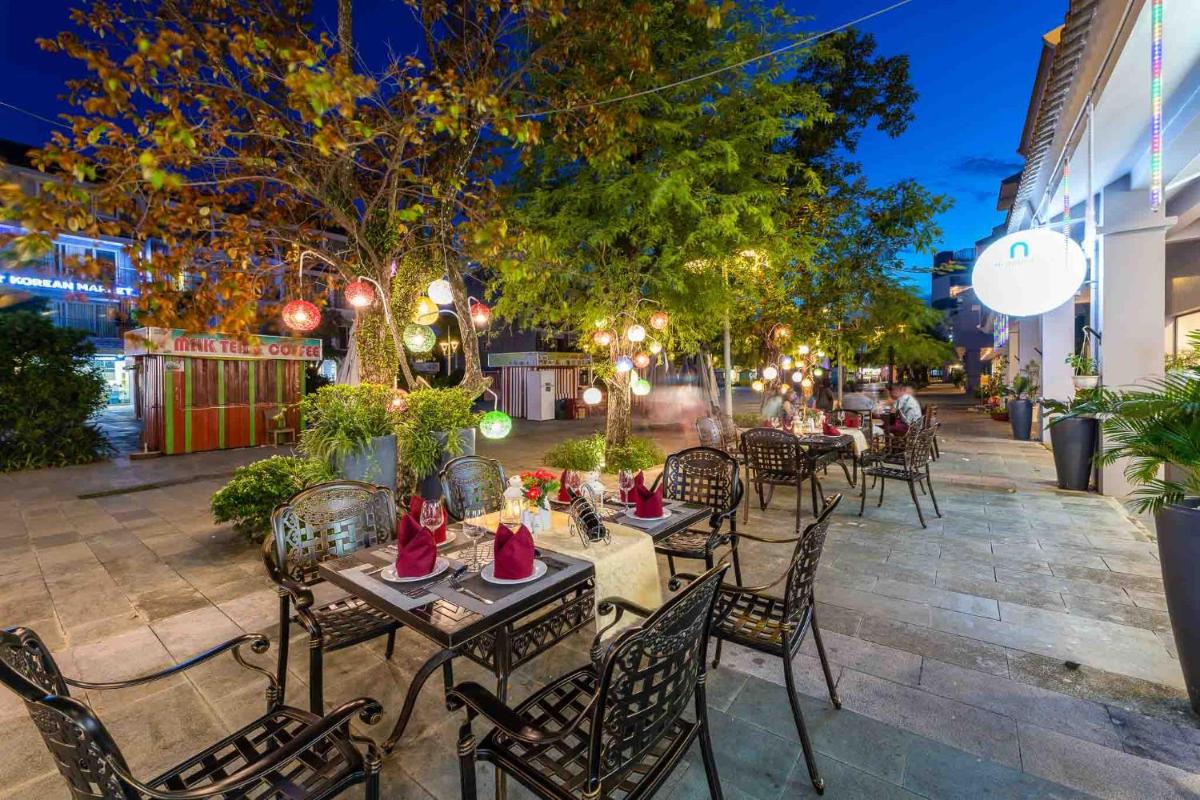 restaurant