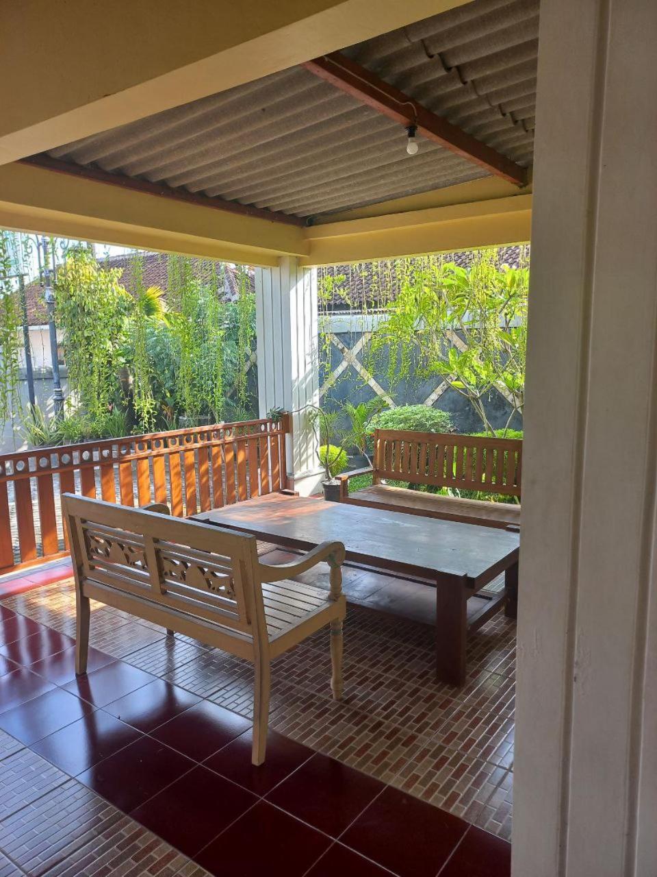 Homestay Syariah Monjali dekat Tugu Jogja by Simply Homy view 2