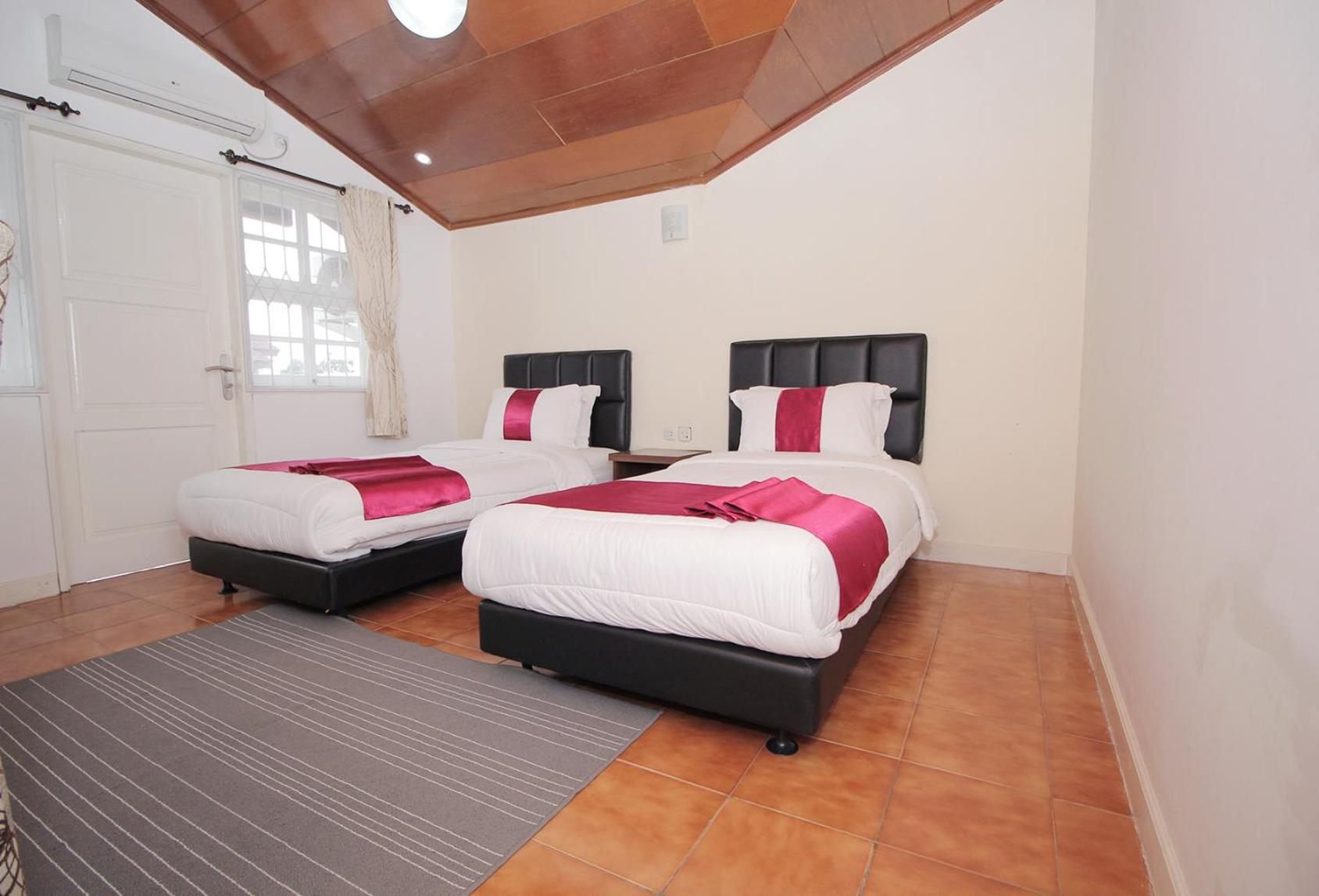 Diyar Villas Puncak Q4/11 view 5