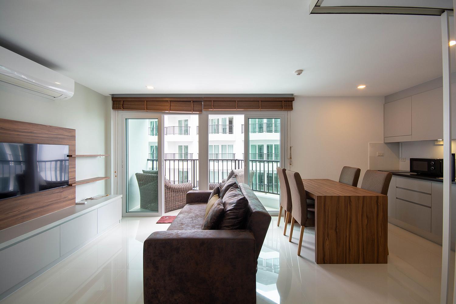 Mantra Beach Condominium M257 view 3