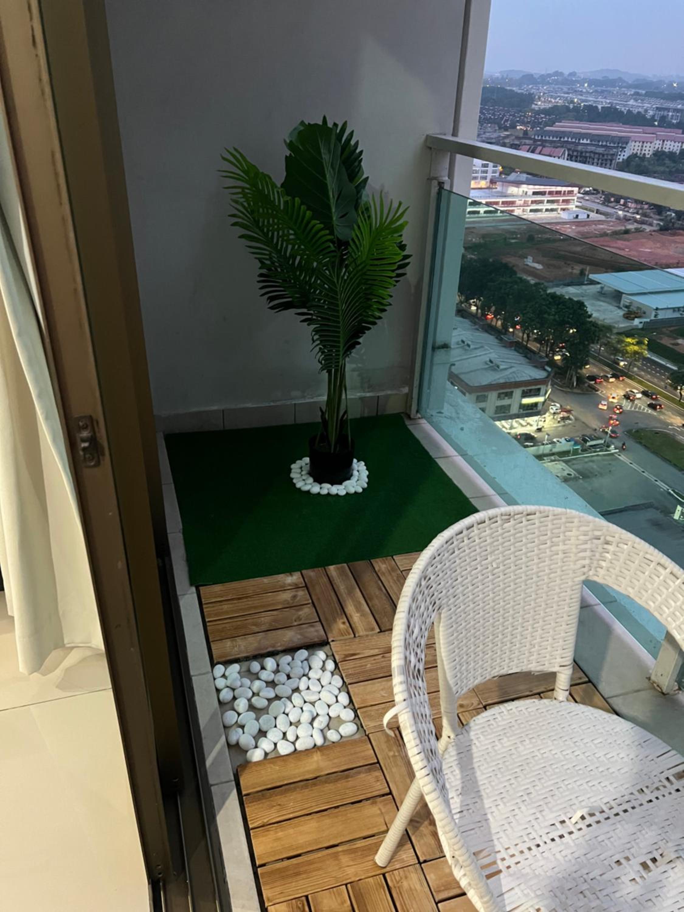 19-JY Sweet Homestay Studio High Floor at PALAZIO Mount Austin