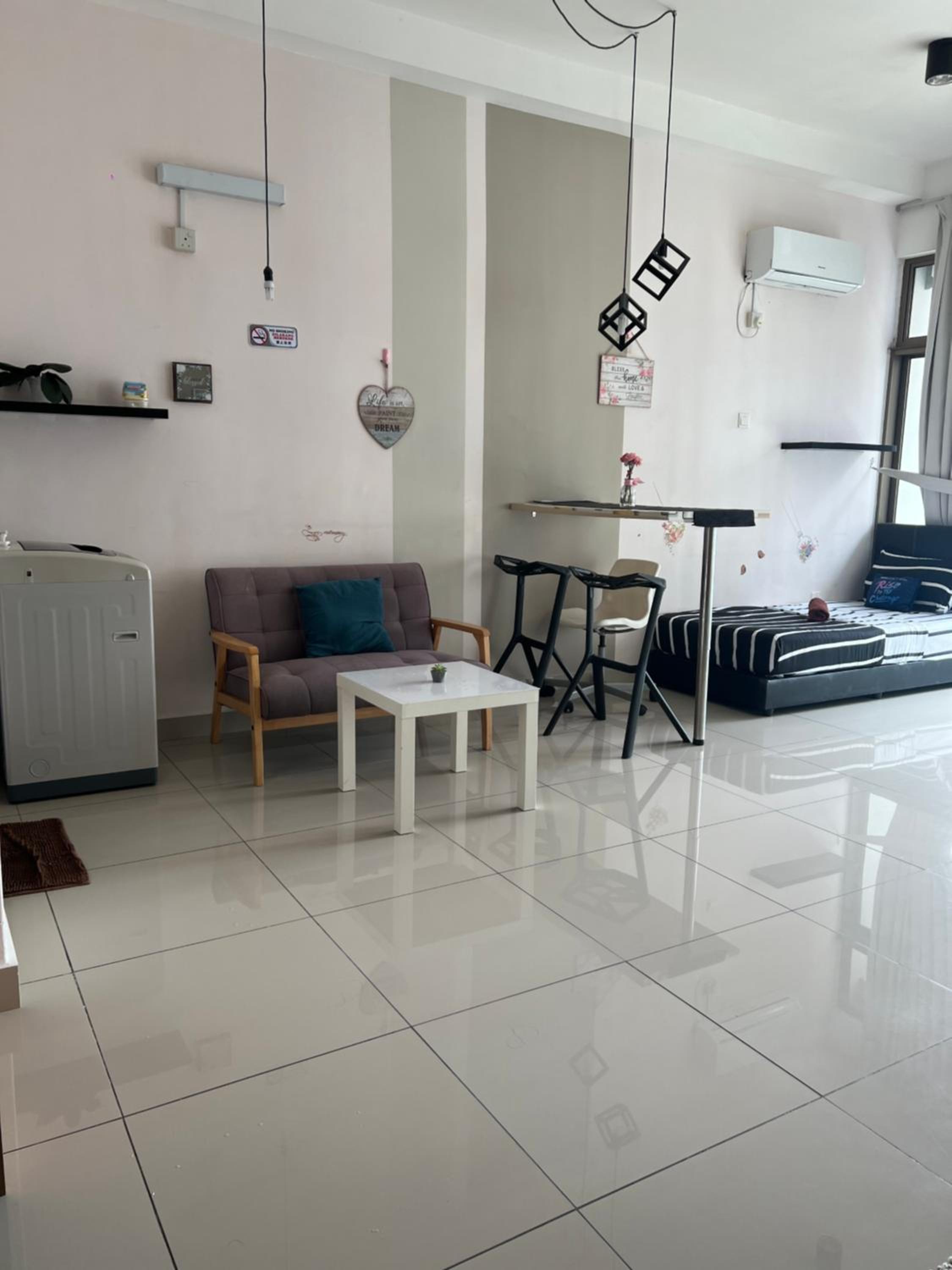 19-JY Sweet Homestay Studio High Floor at PALAZIO Mount Austin