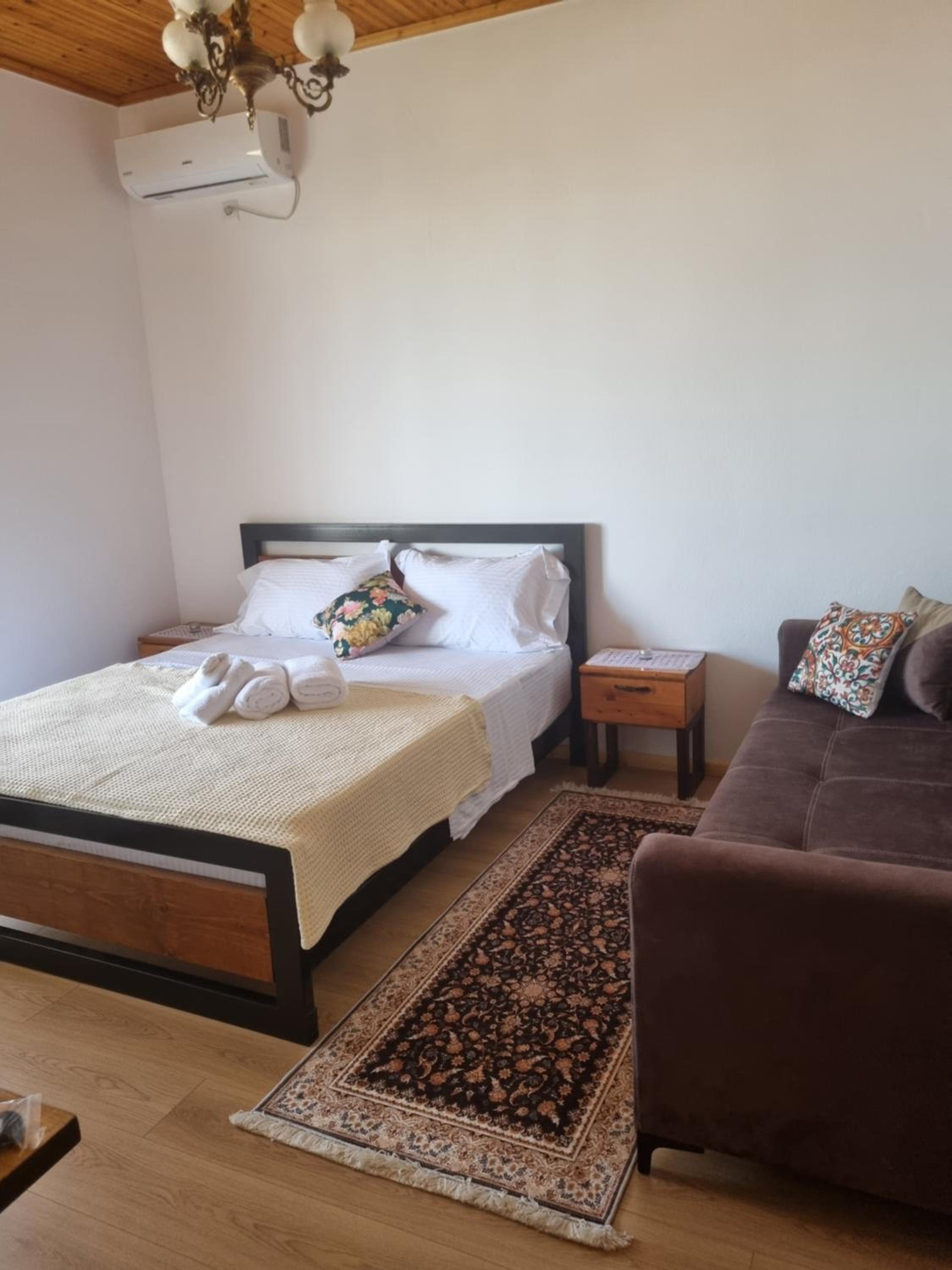 B Vishe Guest House