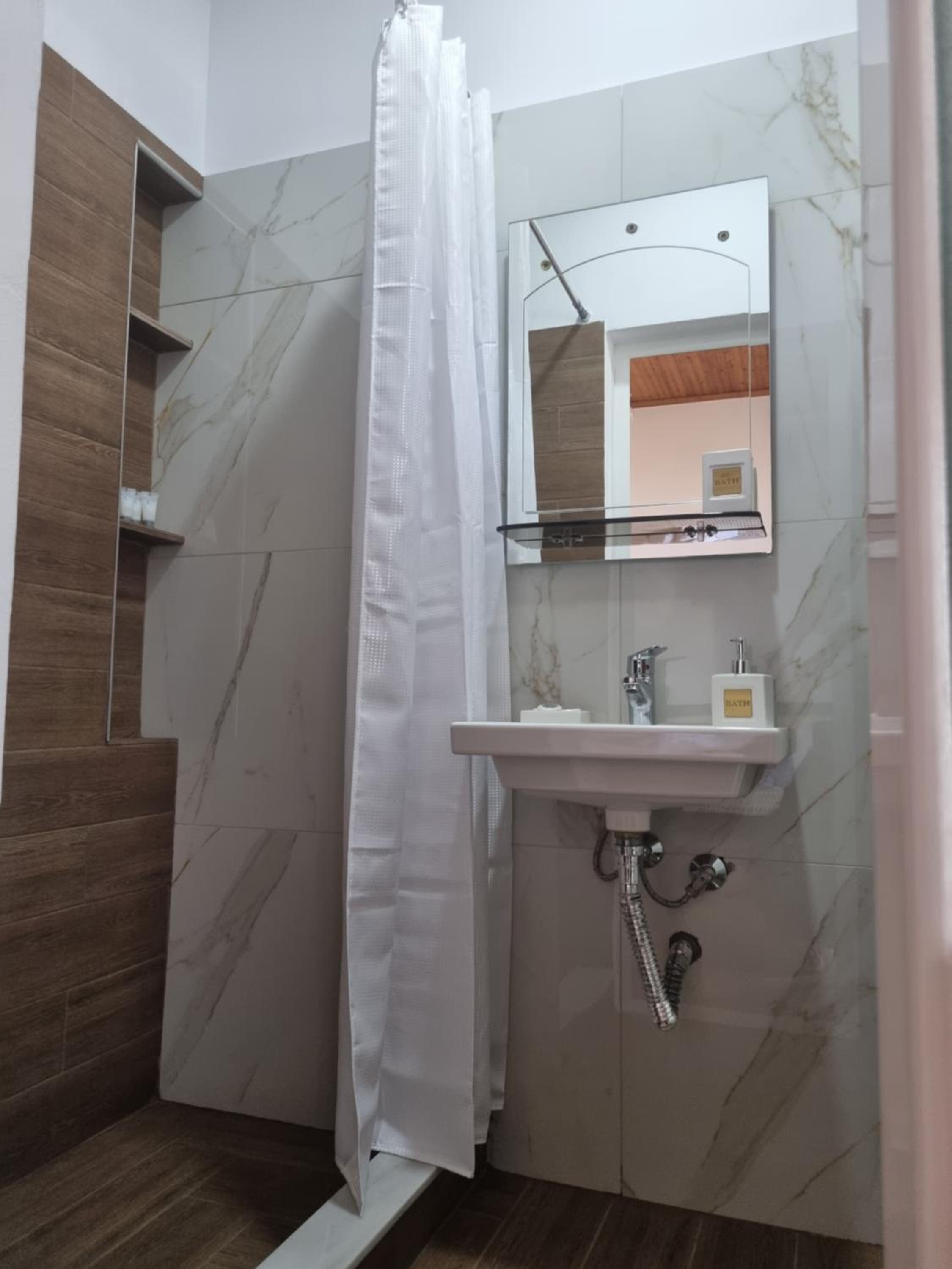 B Vishe Guest House