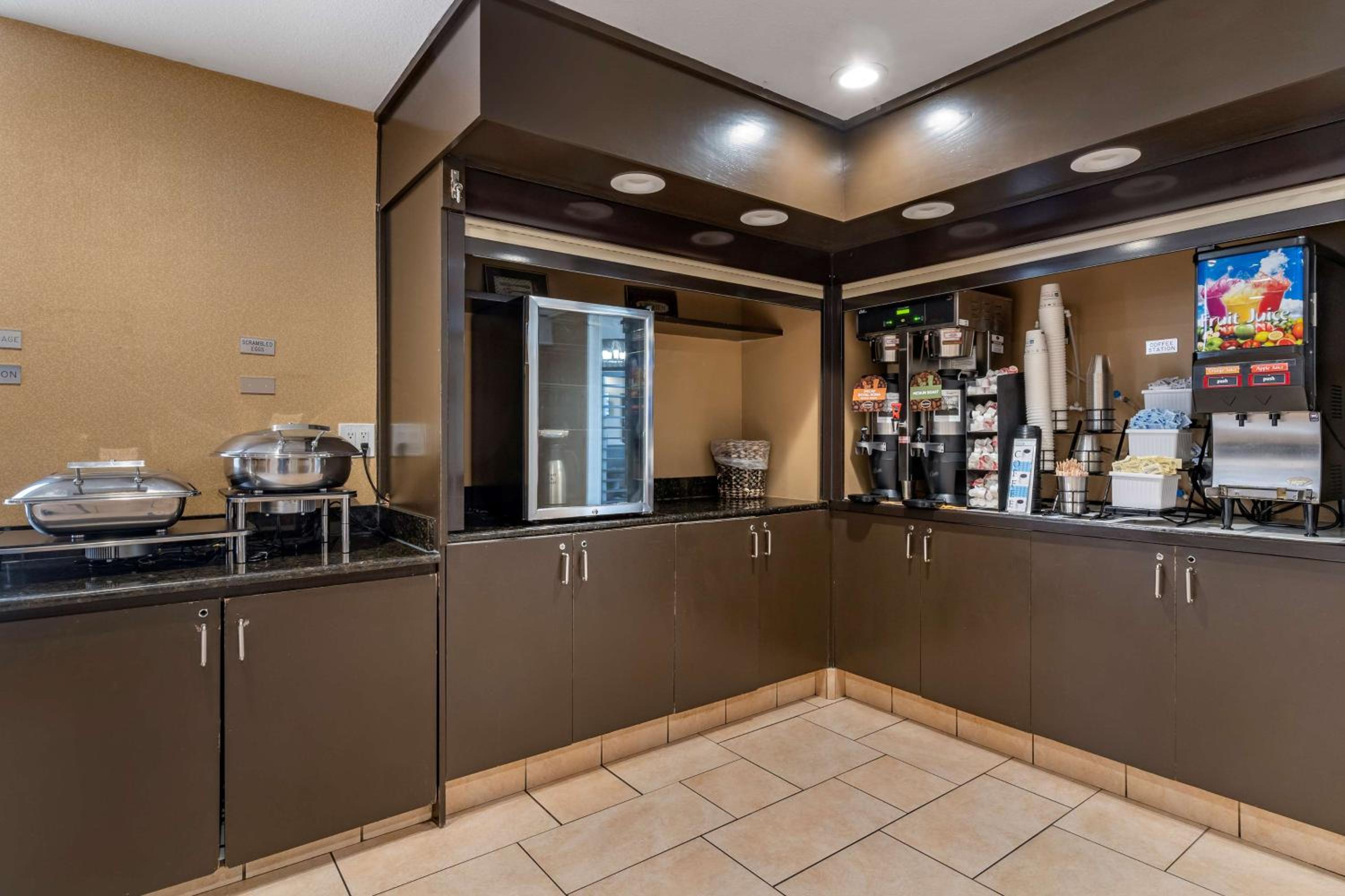 San Jose Vacations - Best Western Plus Garden Court Inn - Property Image 3