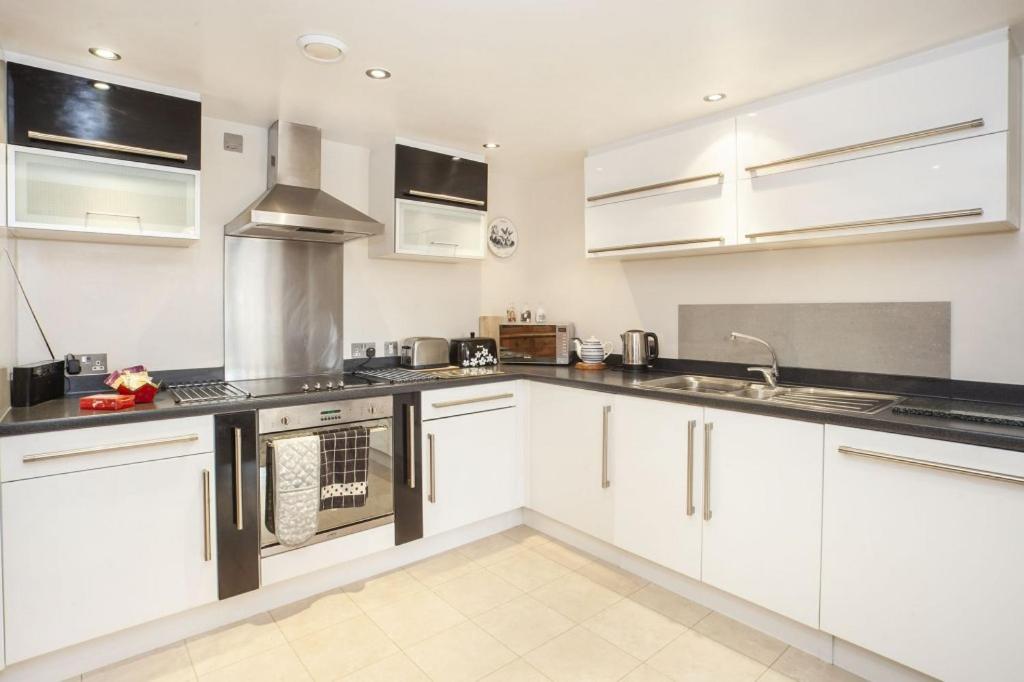 22 John Walker House York stay with Parking and Lift view 3