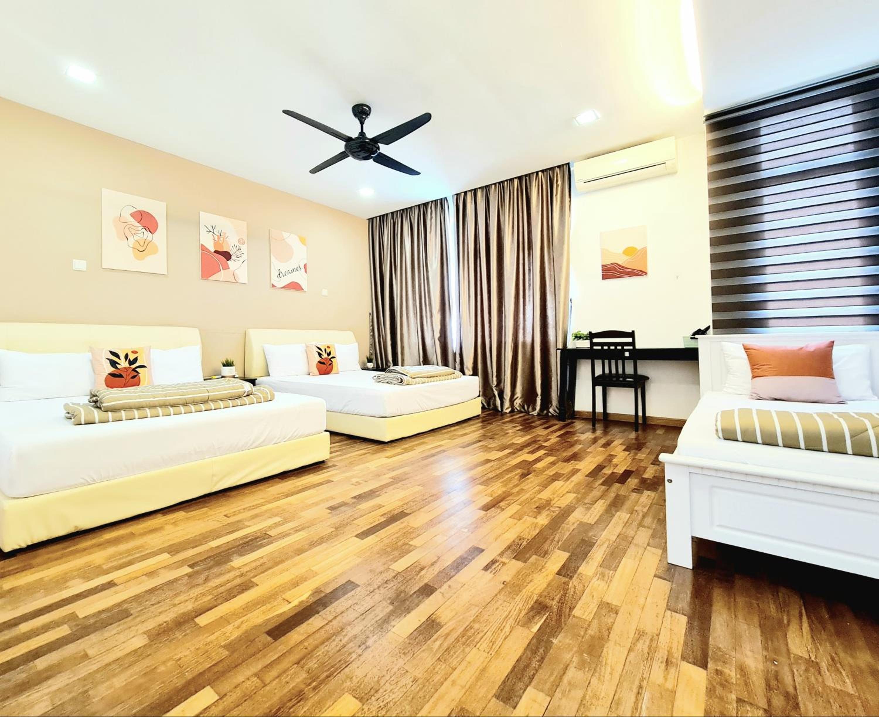 Ocean 13 海洋拾叁 Shamrock Beach BigGroup 4 bedroom with Pool photo 4