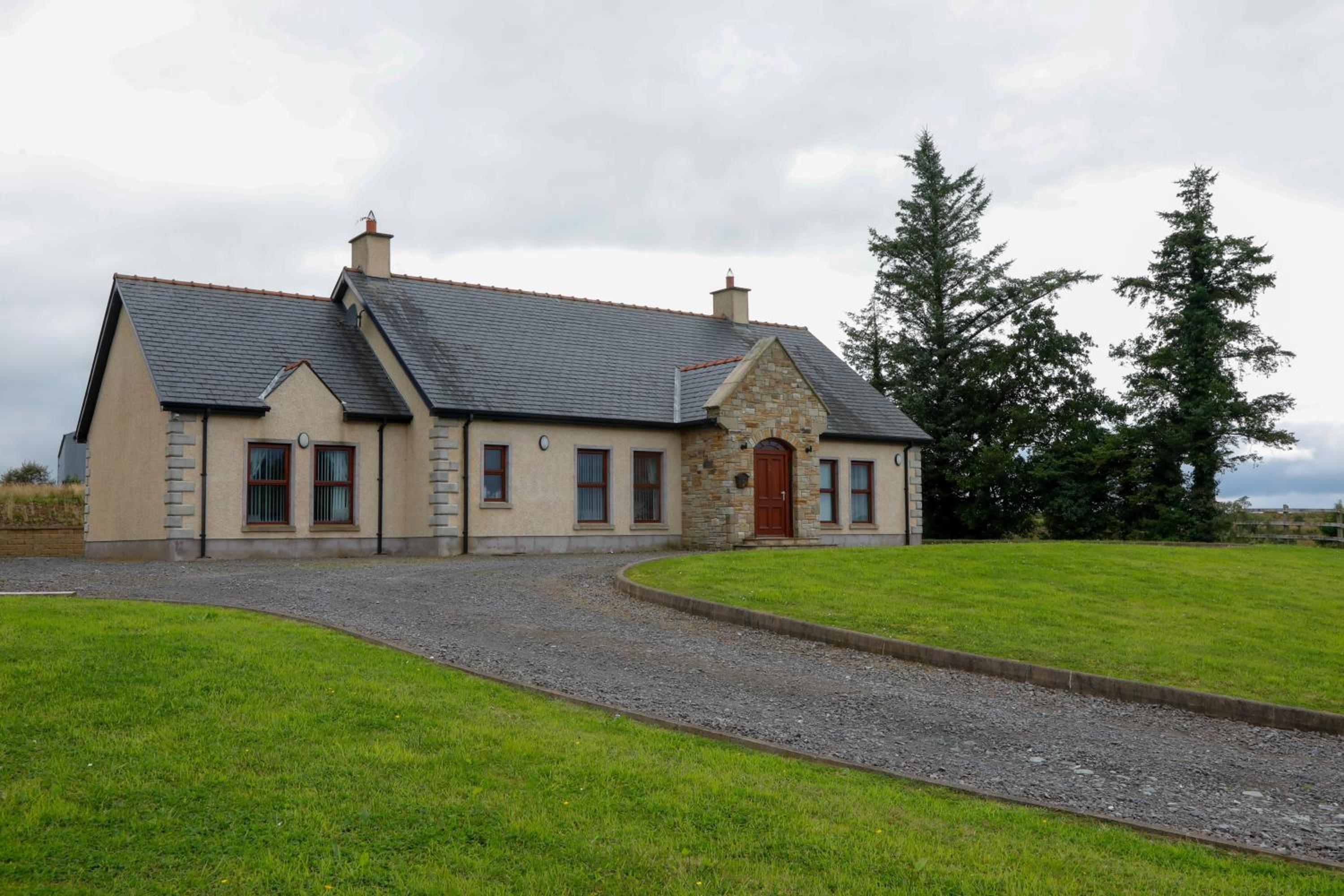 3 bedroom detached bungalow view 2