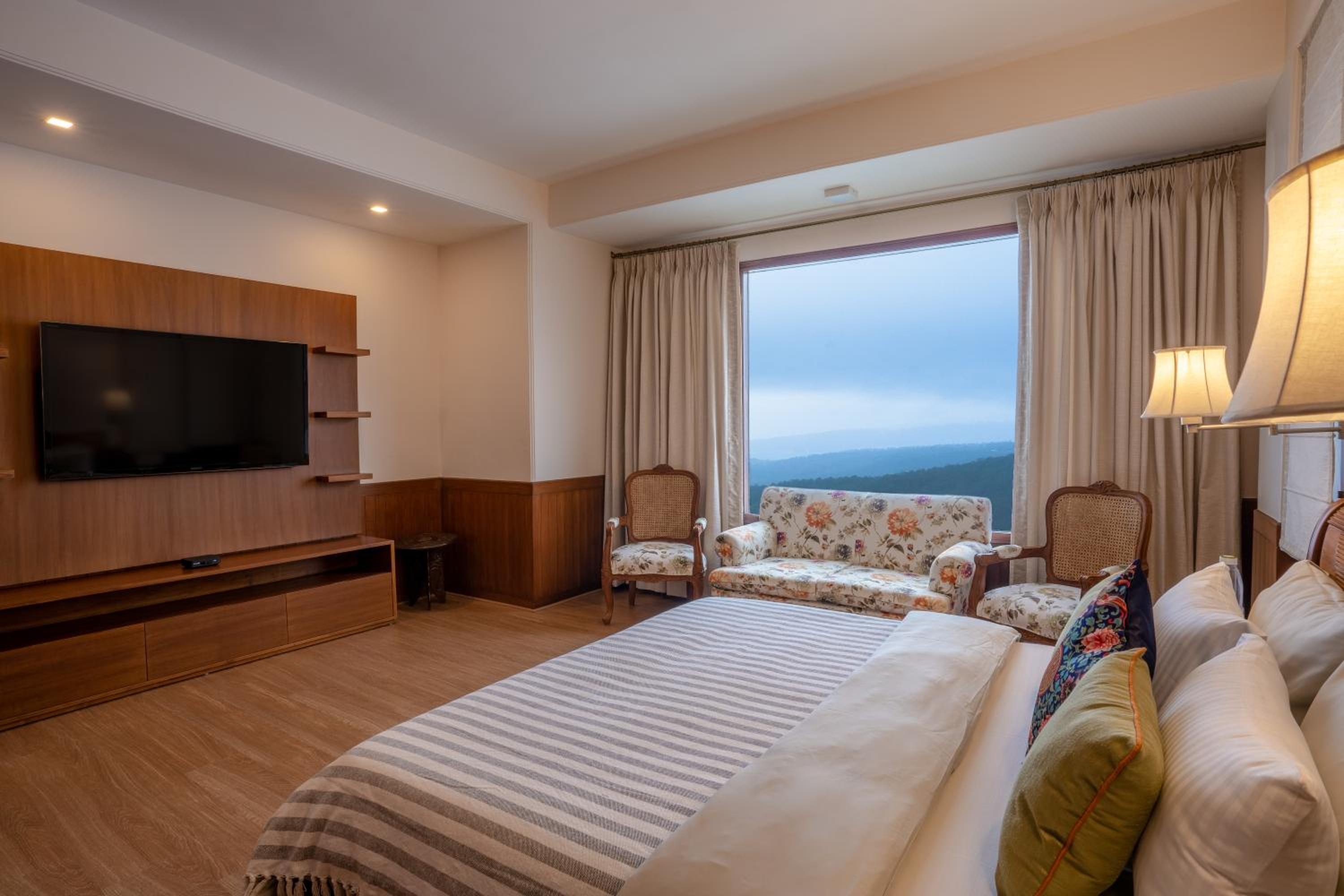 Hostie Mystica Premiere - Huge 3BHK Luxury home with Himalayan Views view 4