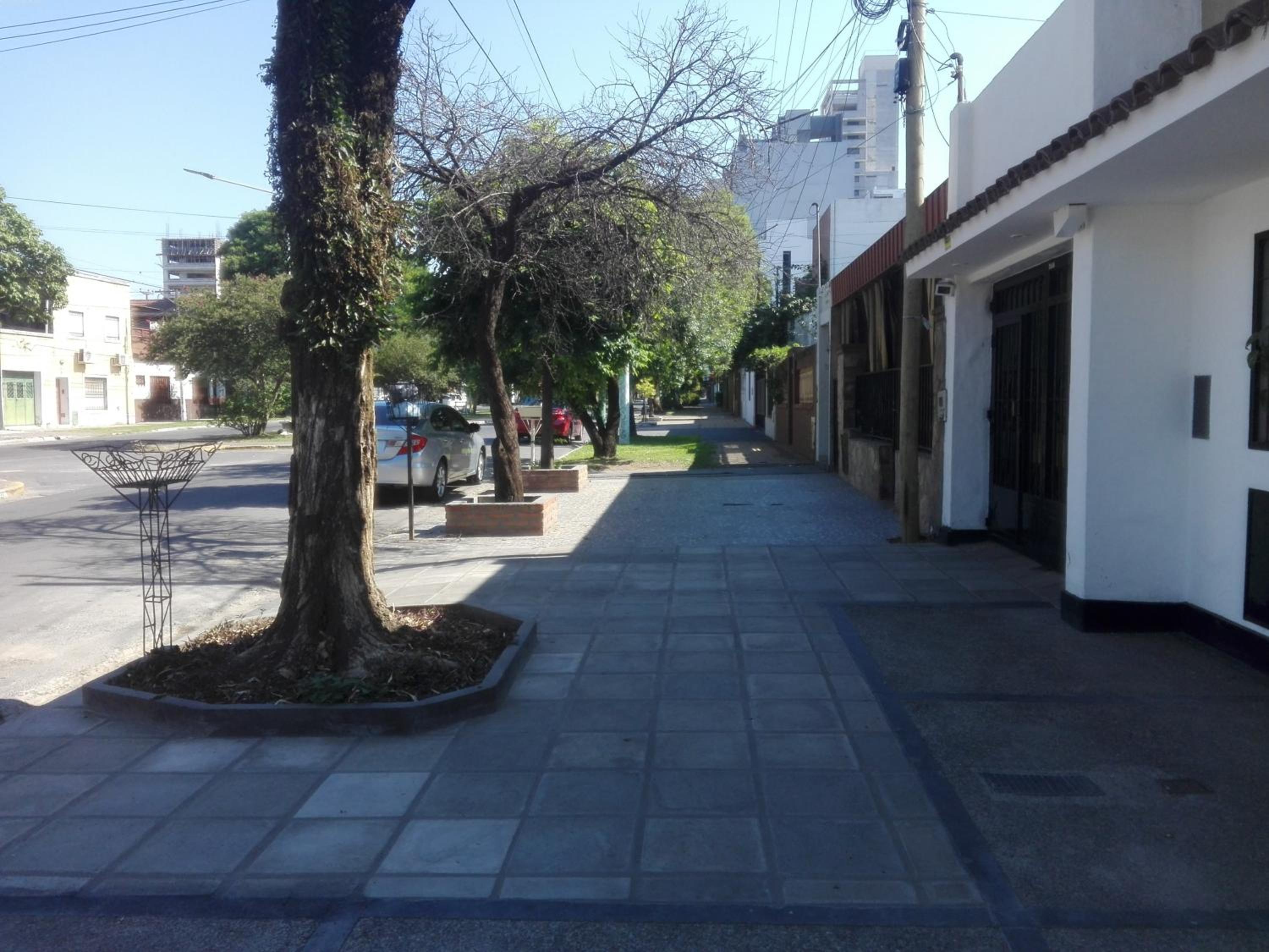 BAJOS de AMADOR