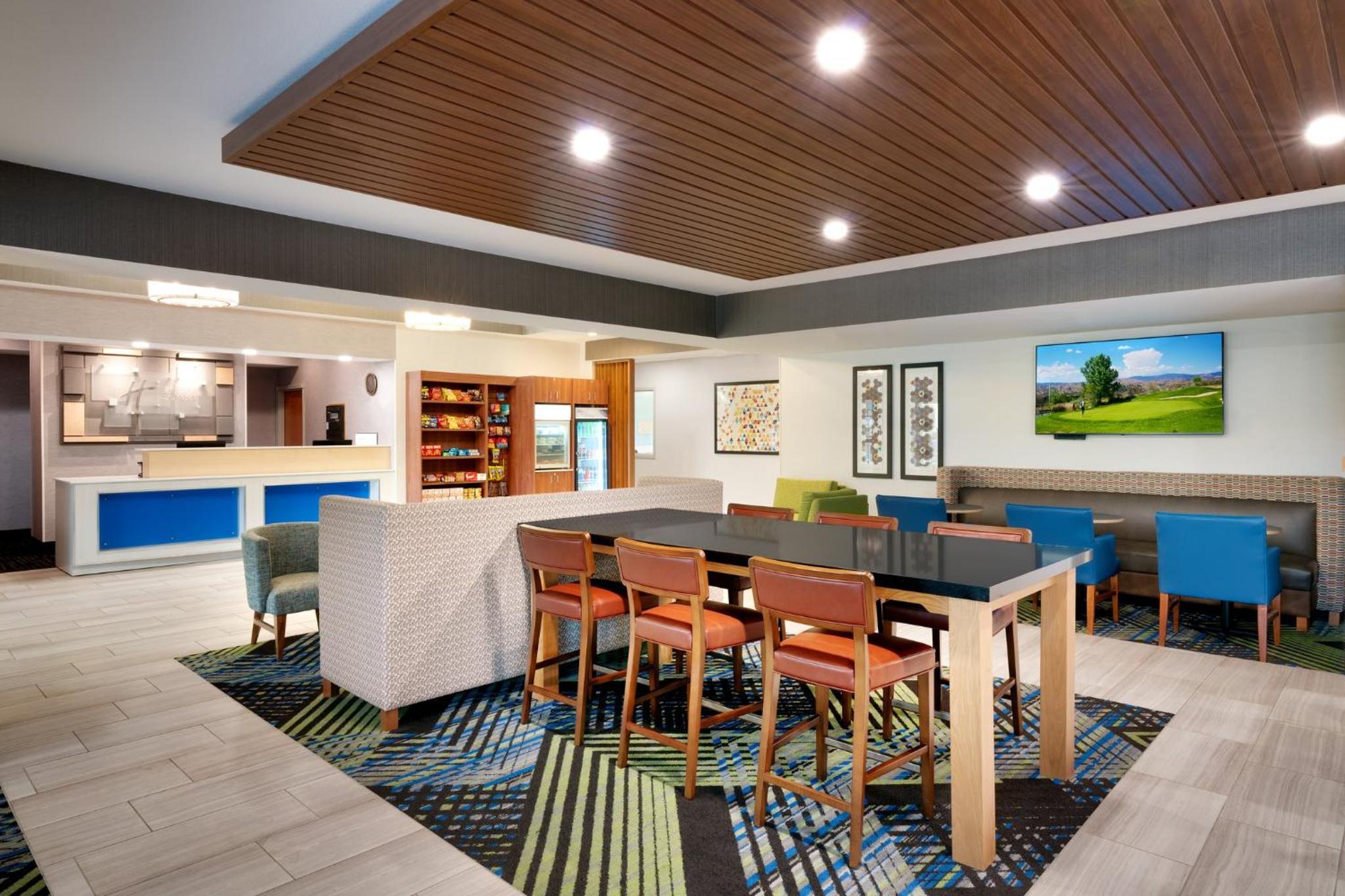 Mitchell Vacations - Holiday Inn Express  Suites Mitchell, an IHG Hotel - Property Image 6