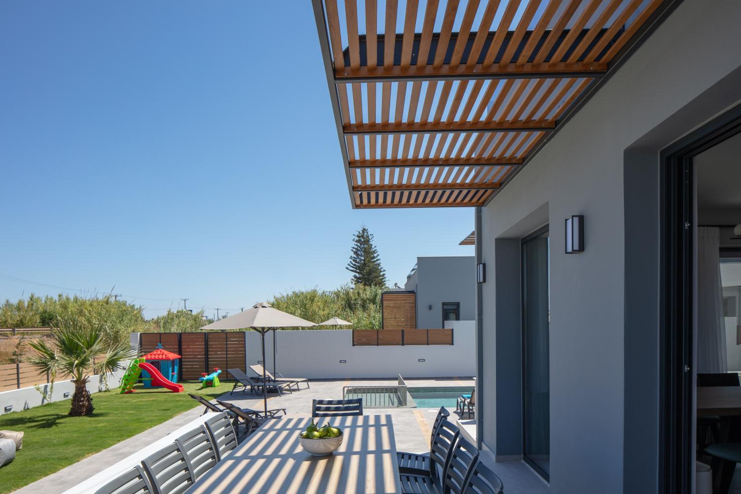 Sunnyside Villas, Just Steps to the Beach & Restaurants, By ThinkVilla view 5