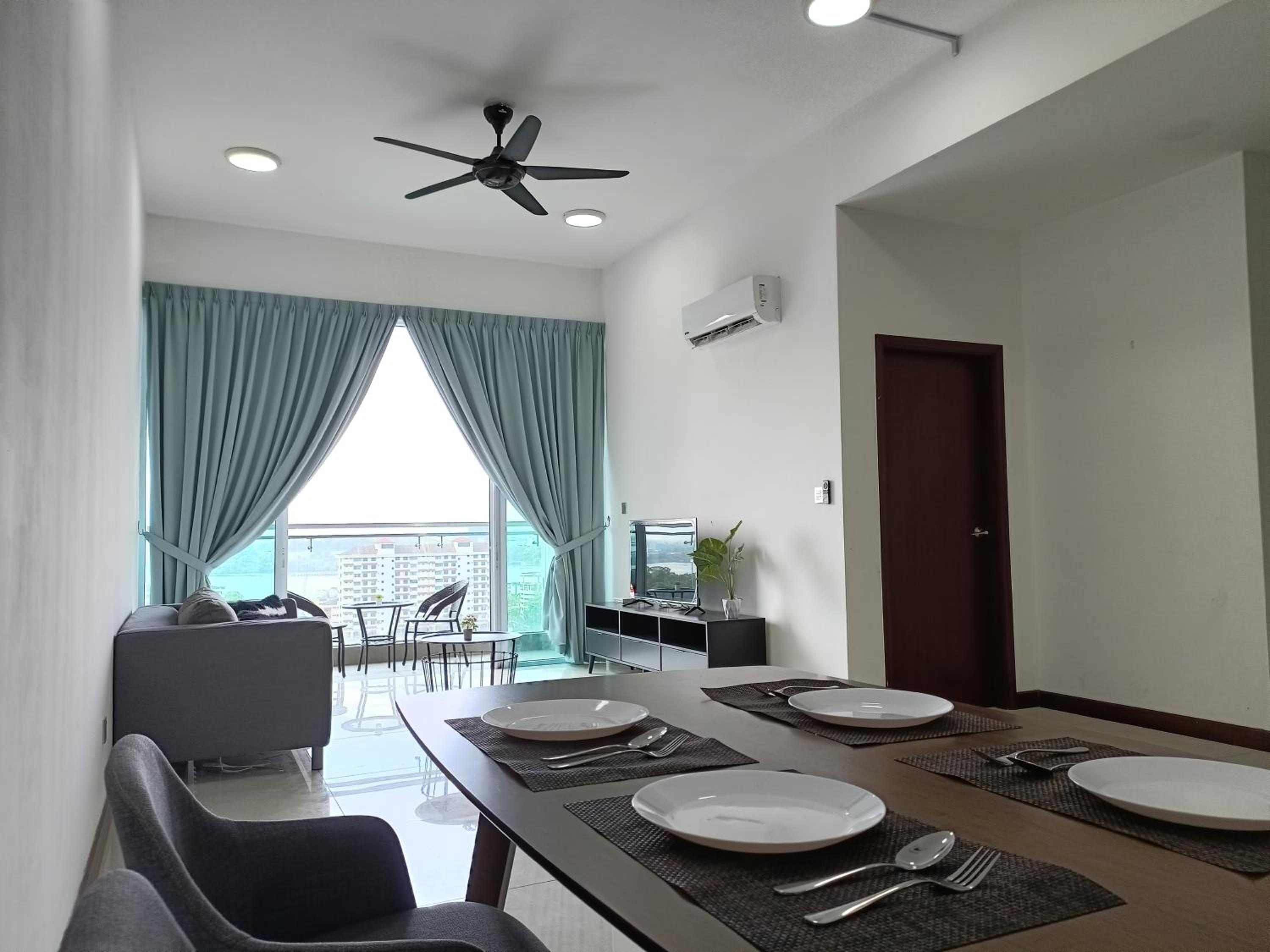 Paragon Suite Homestay by Antlerzone