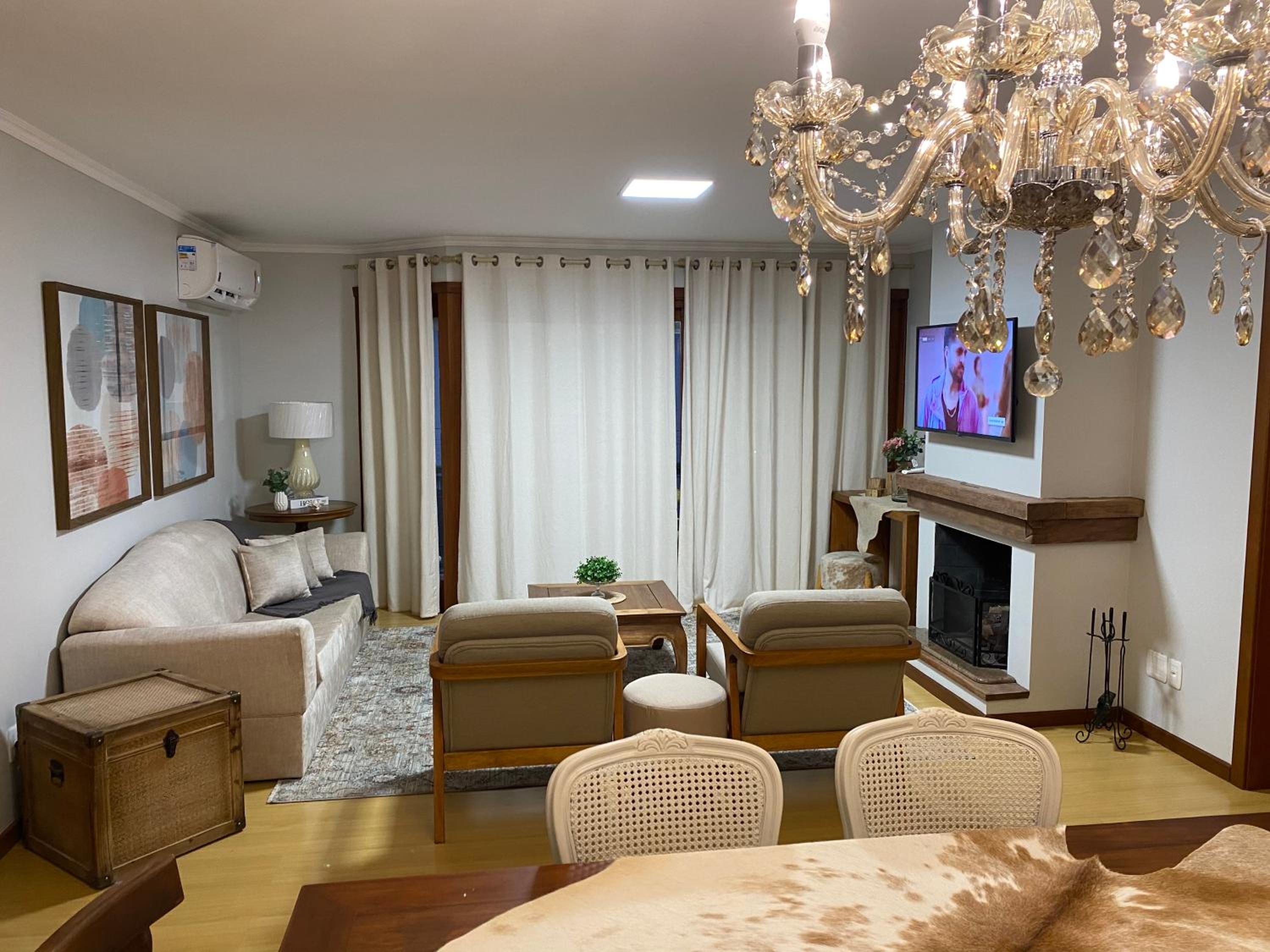 LUXUOSO APT ALMERIS PECCIN no Centro de GRAMADO