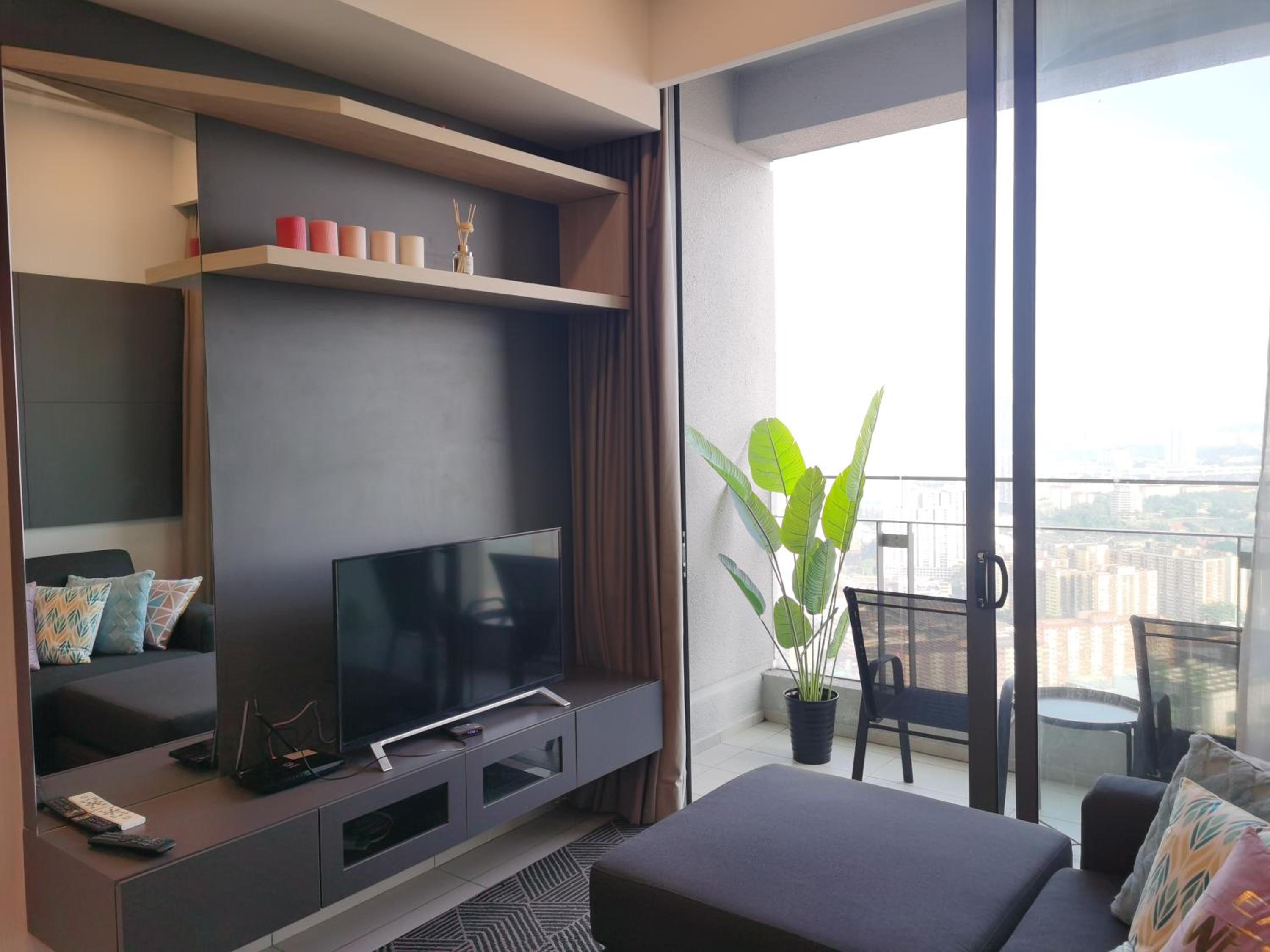MyCrib45*The Robertson KL-B.Bintang