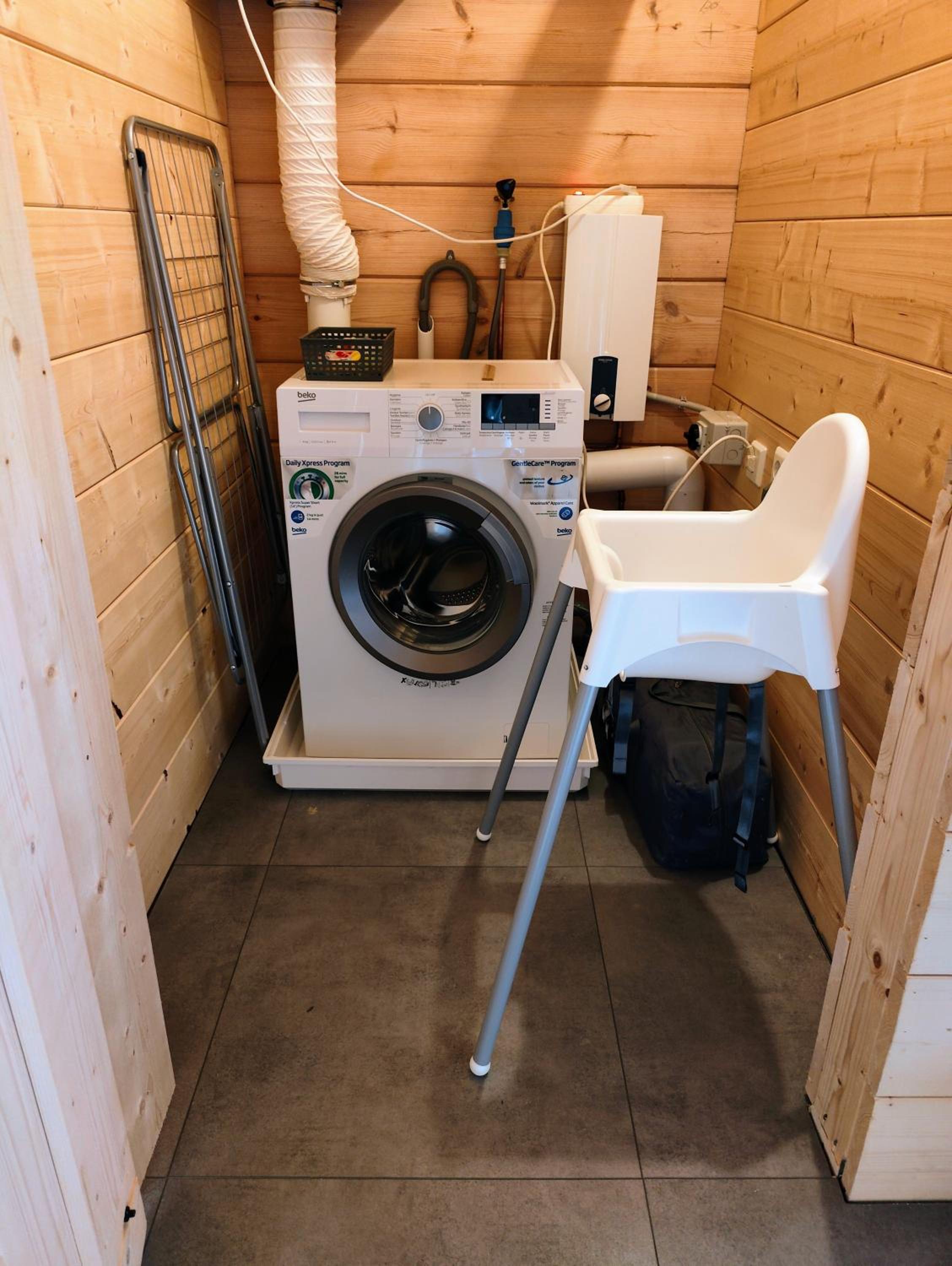 Chalet Momage dichtbij Skiliften, Skiverhuur en Bikepark!