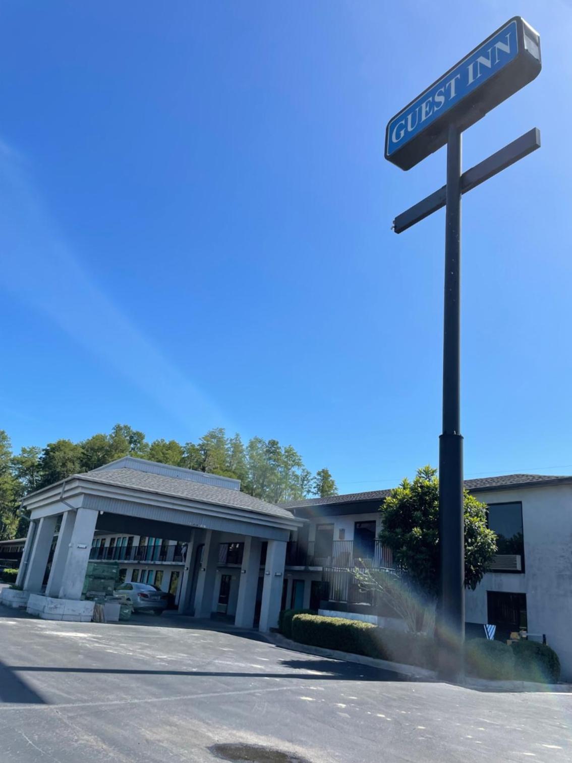 Lake City Vacations - Guest Inn Lake City - Property Image 1