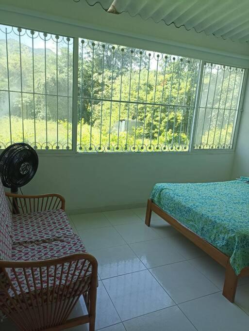 VILLETA, CASA CAMPESTRE CERCA DE PAYANDE