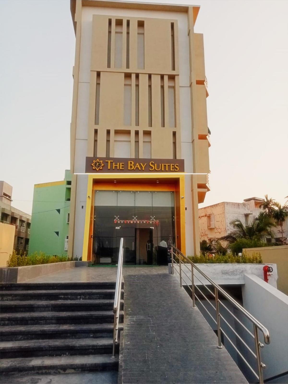 The Bay Suites Sea Facing Hotel- Right On The Golden Beach view 2