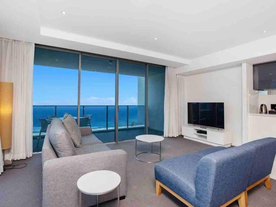 LUXURY APARTMENT- with WATER VIEWS FROM EVERY DIRECTION