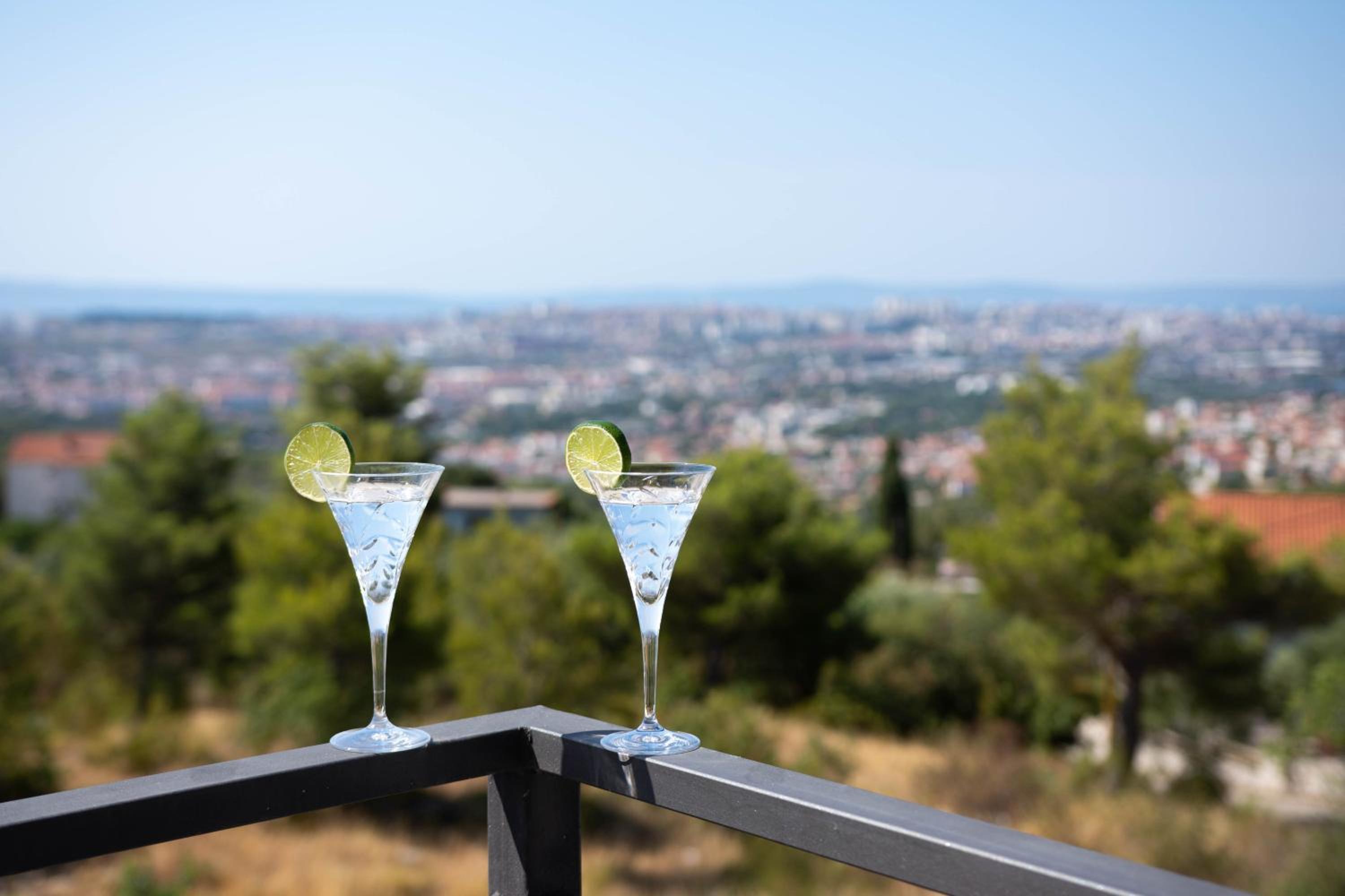 Villa Dorso with heated pool view 3
