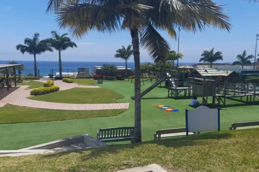 Espectacular casa grande vacacional en Manta! view 3